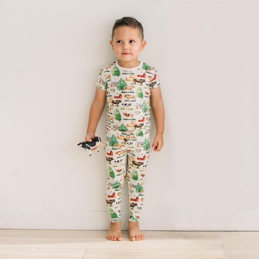 Print Short Sleeve Pajama Set in Natural Grazing Cows (362131)