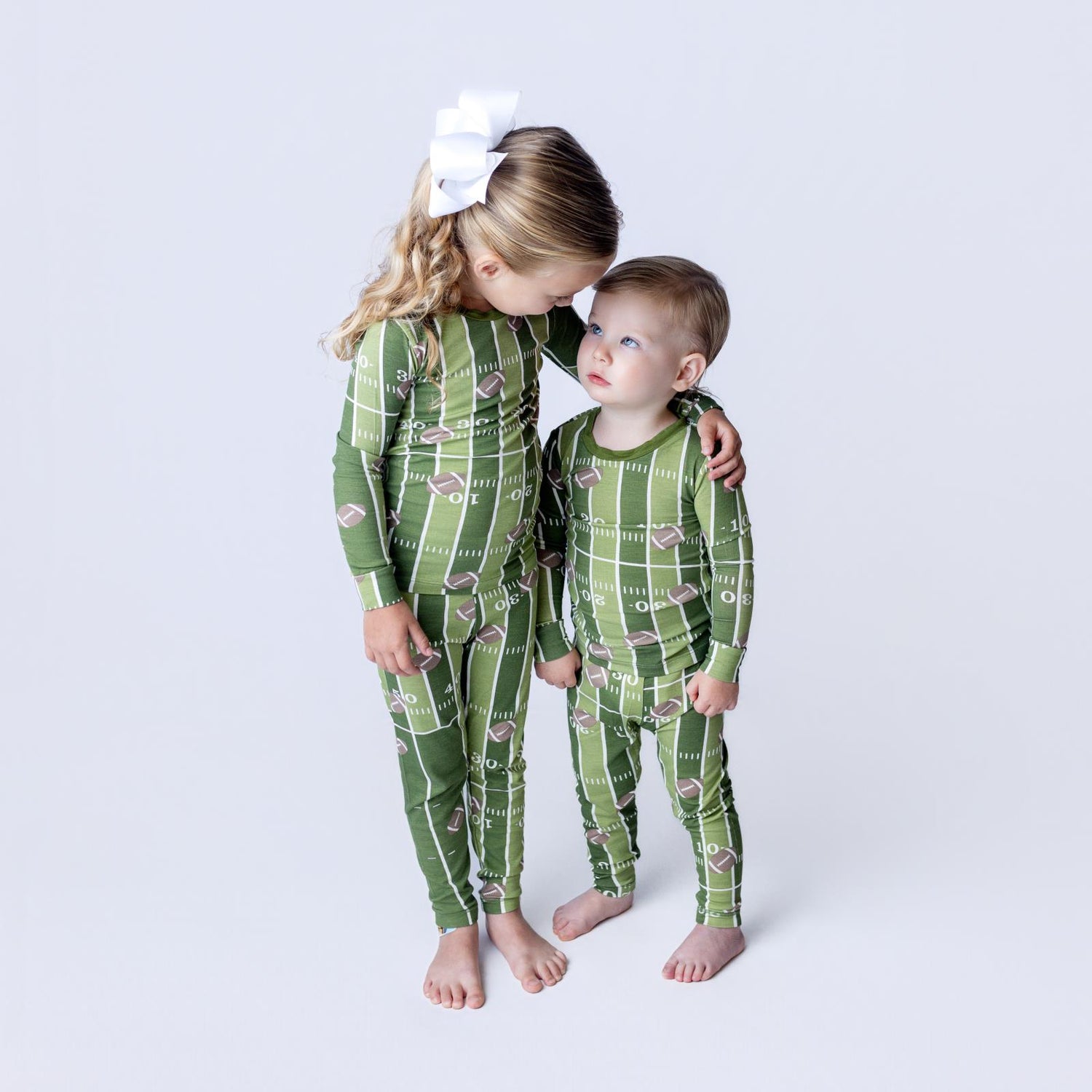 Print Long Sleeve Pajama Set in Pesto Football (333185)
