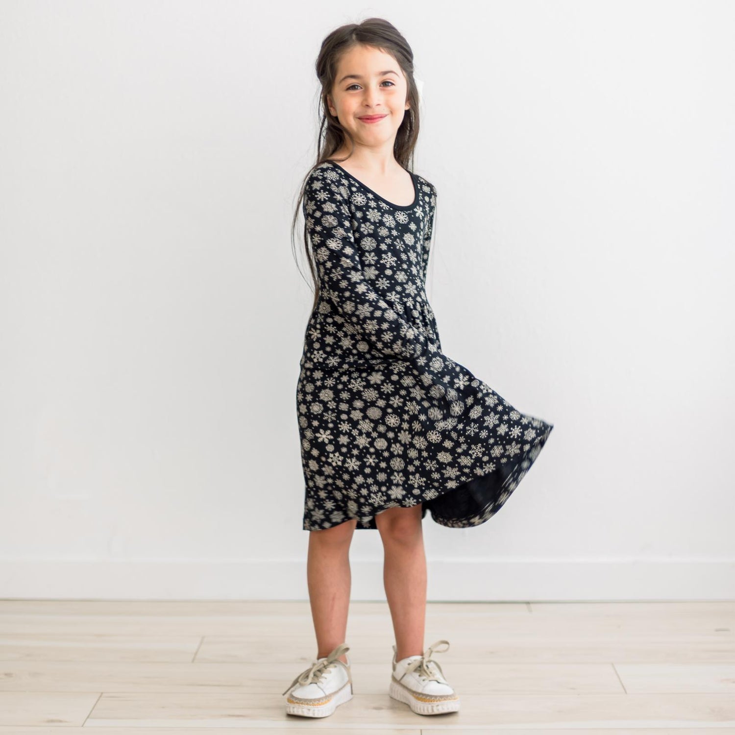 Print Long Sleeve Twirl Dress with Pockets in Chalkboard Snowflakes (343466)