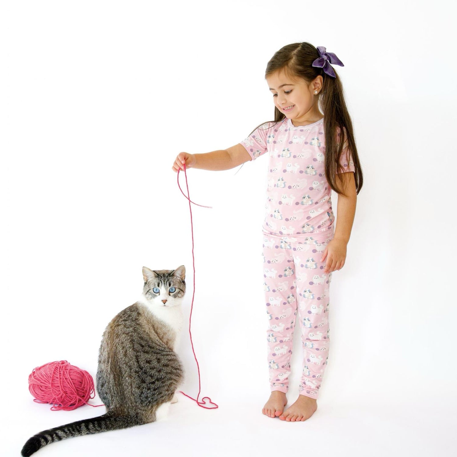 Print Short Sleeve Pajama Set in Cake Pop Cats and Yarn (359394)