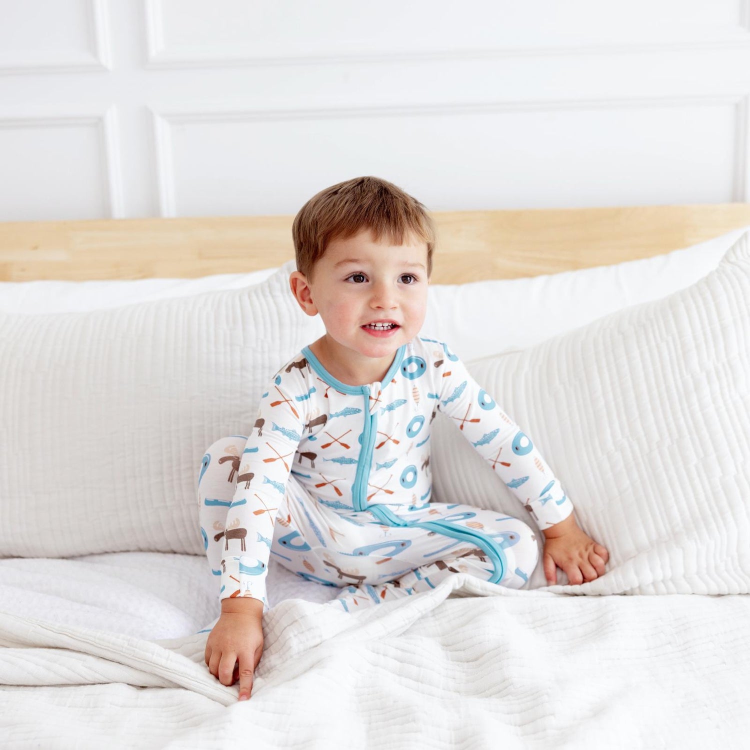 Print Footie with 2 Way Zipper in Natural Lake Life (319617)