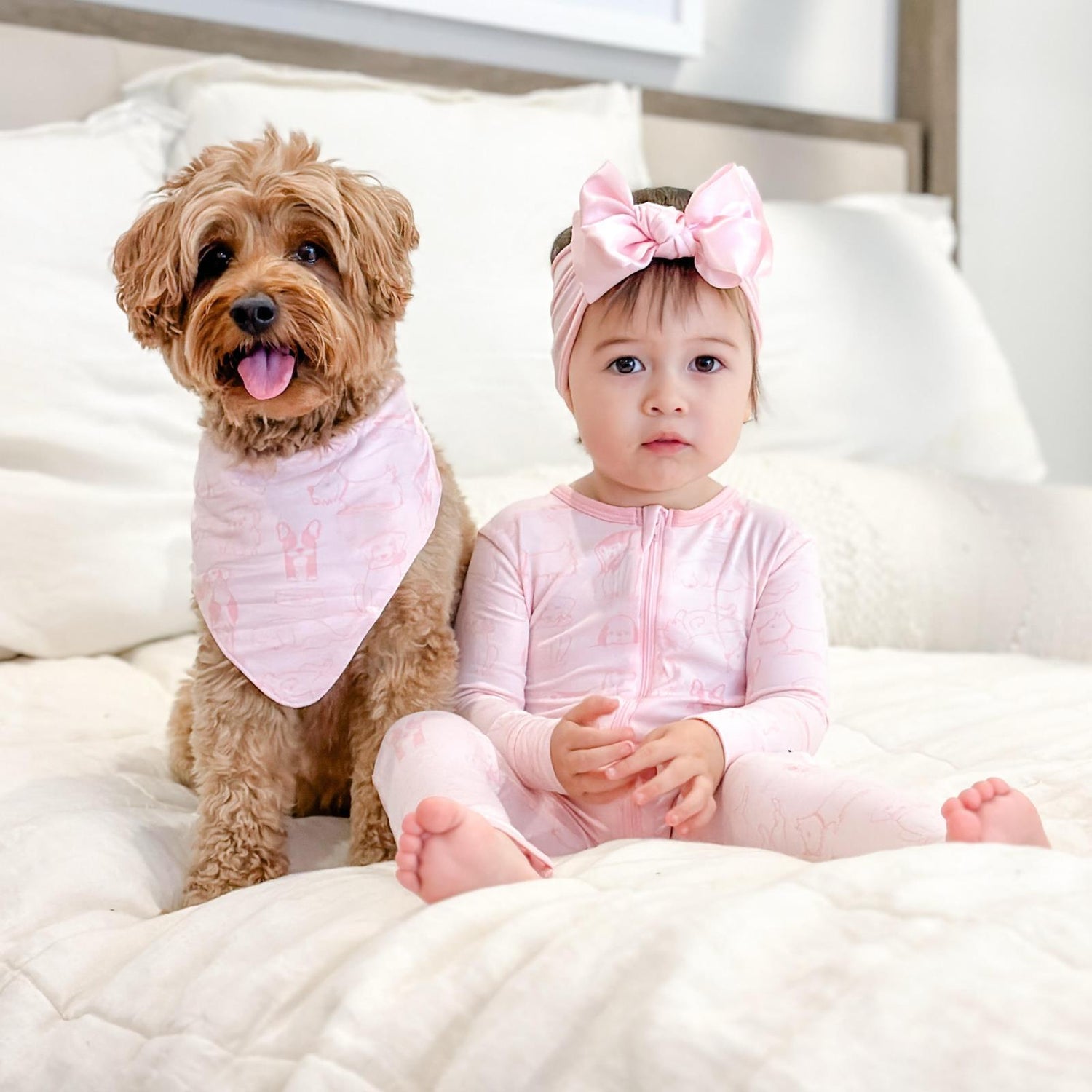 Print Convertible Sleeper with Zipper in Shrinking Violet Dogs (314494)