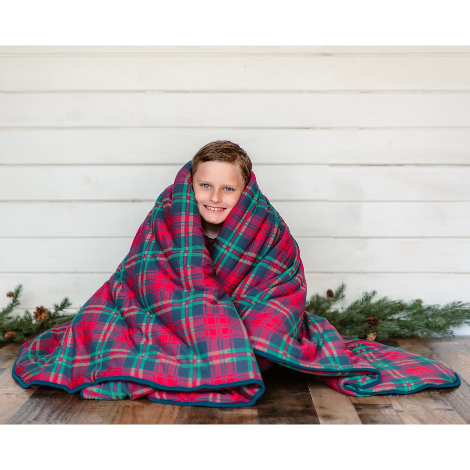 Print Fluffle Throw Blanket with Embroidery in Peacock Plaid (296976)