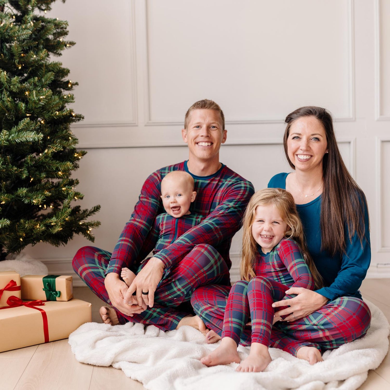 Men's Print Pajama Pants in Peacock Plaid