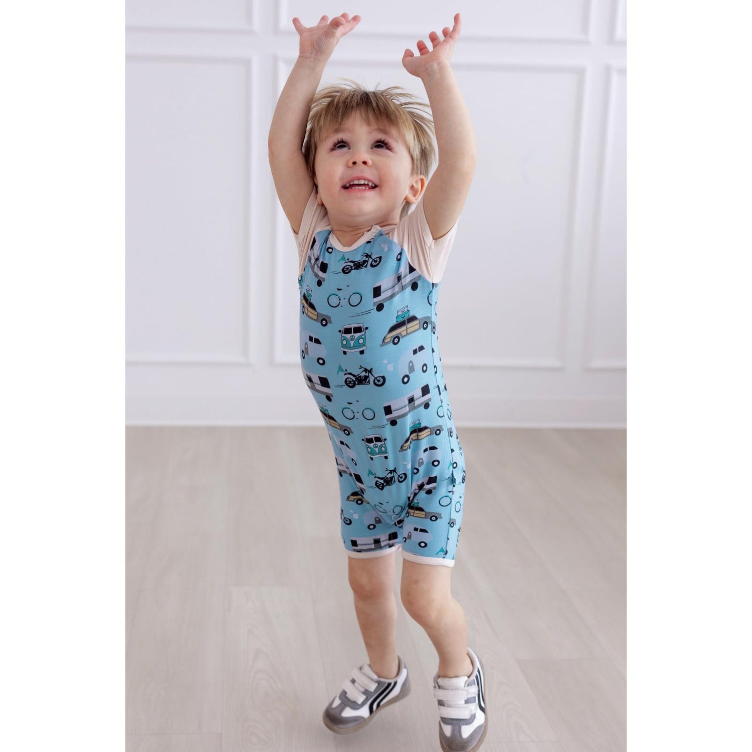 Print Short Sleeve Raglan Romper in Seaside Blue On the Way (318748)