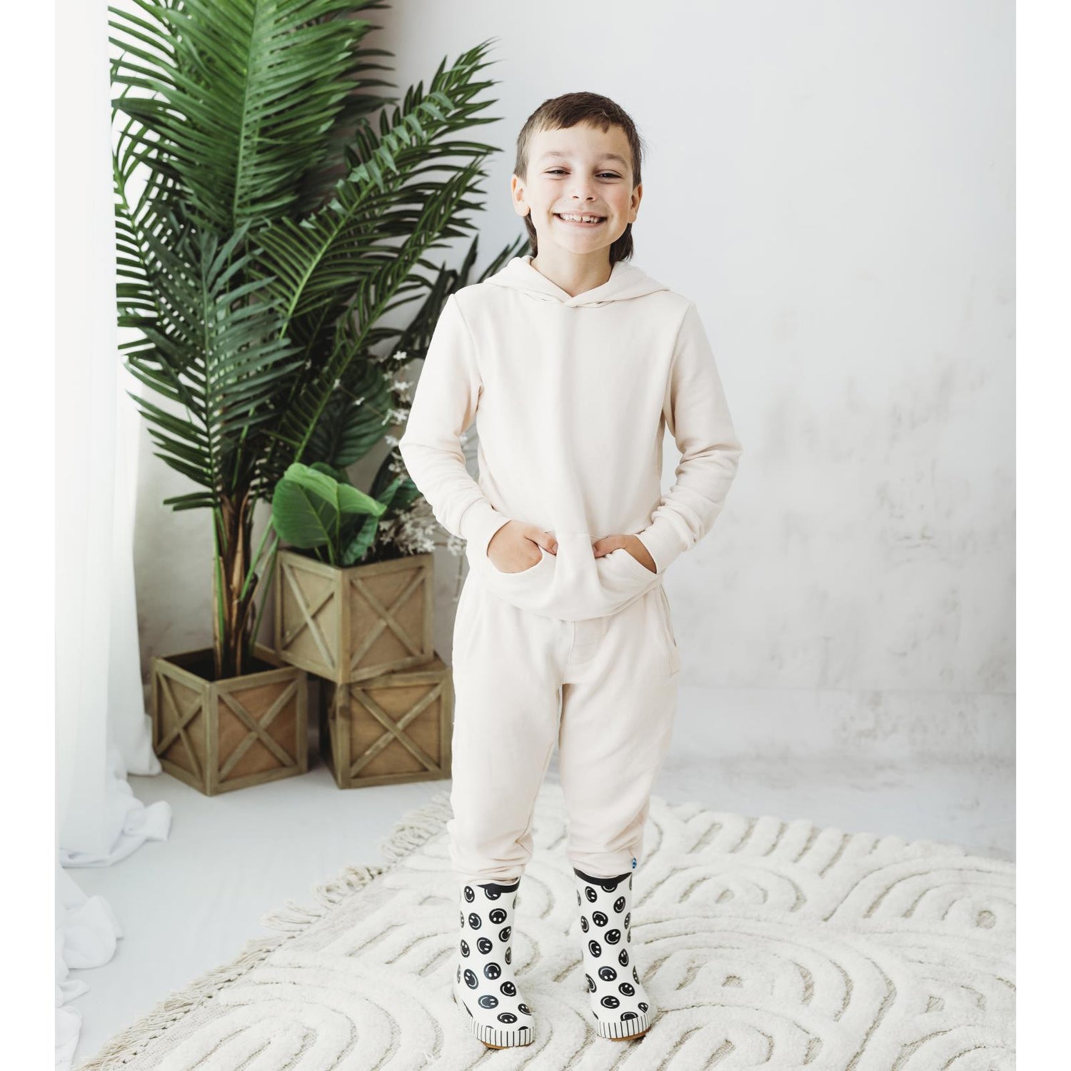 Fleece Kangaroo Pocket Pullover in Latte (356066)