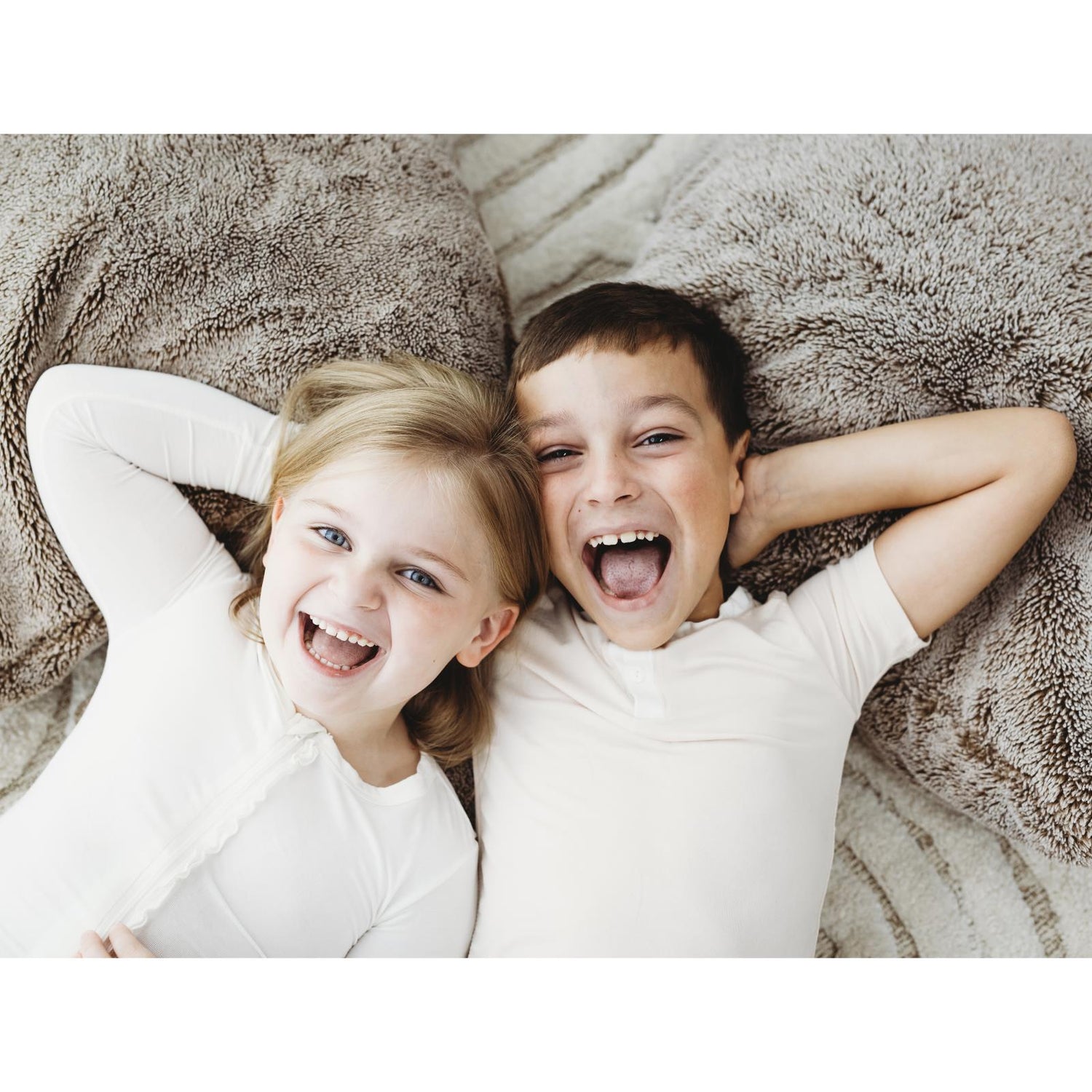 Short Sleeve Henley Pajama Set in Natural (356092)