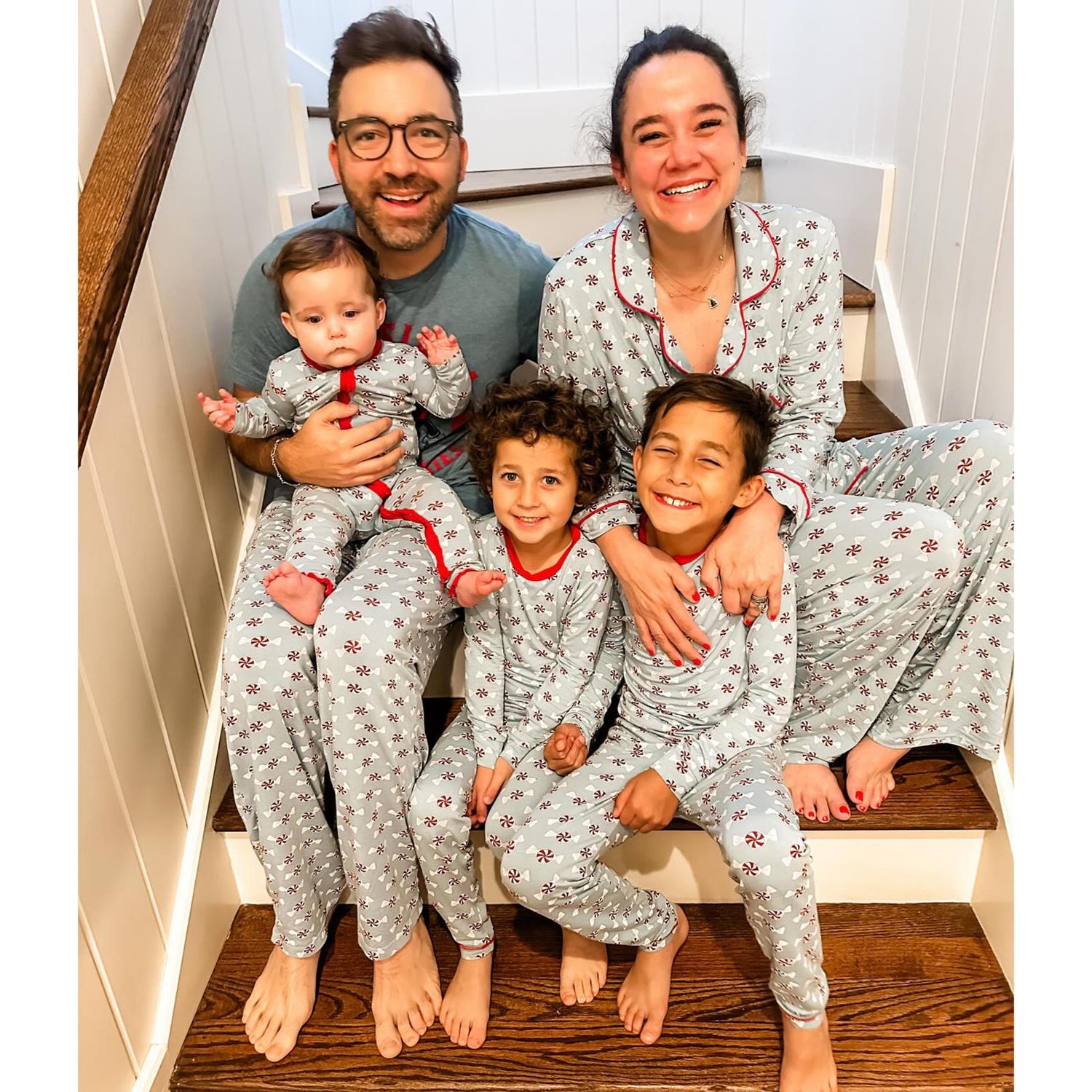 Print Long Sleeve Pajama Set in Stormy Sea Peppermints (358890)