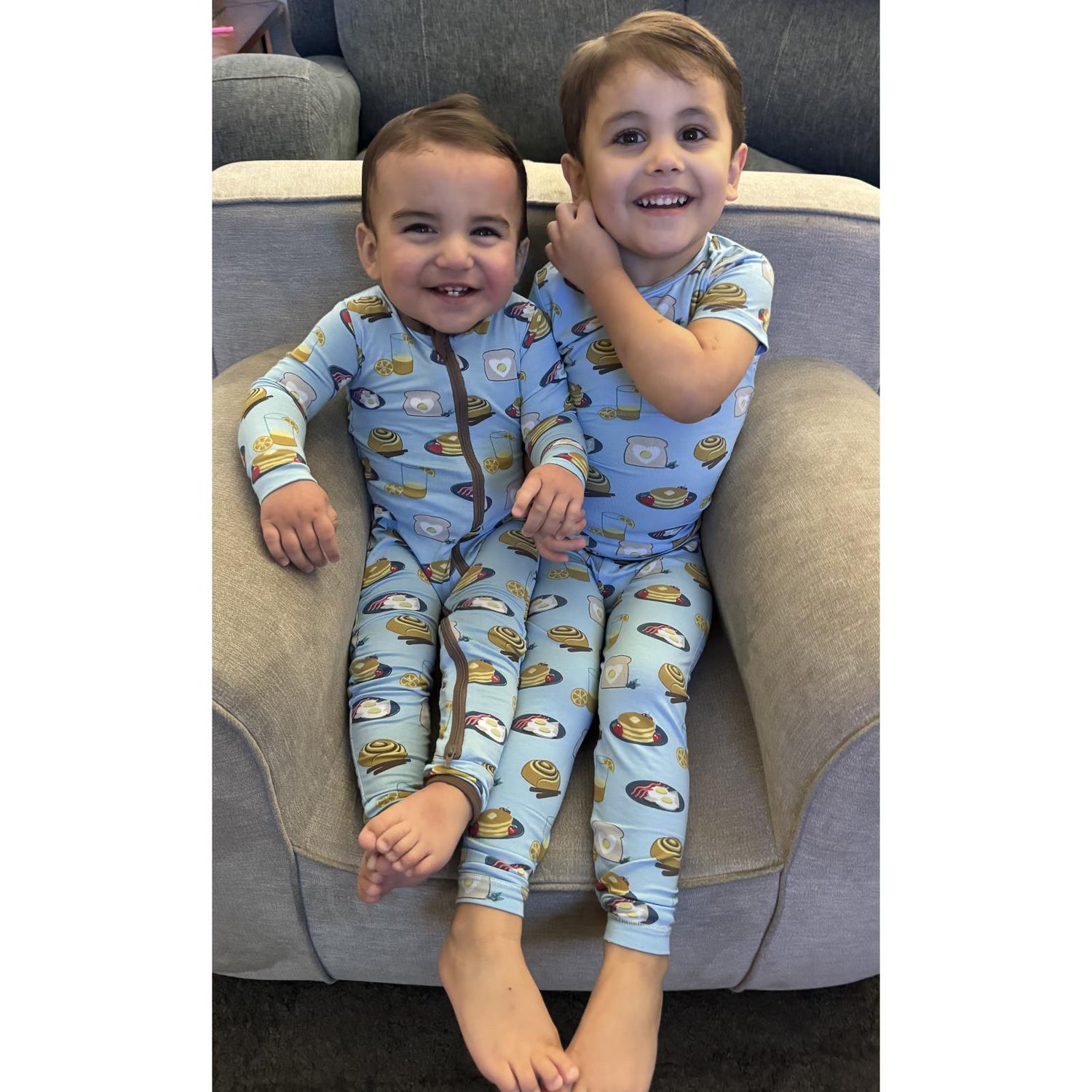 Print Short Sleeve Pajama Set in Seaside Blue Breakfast in Bed (359600)