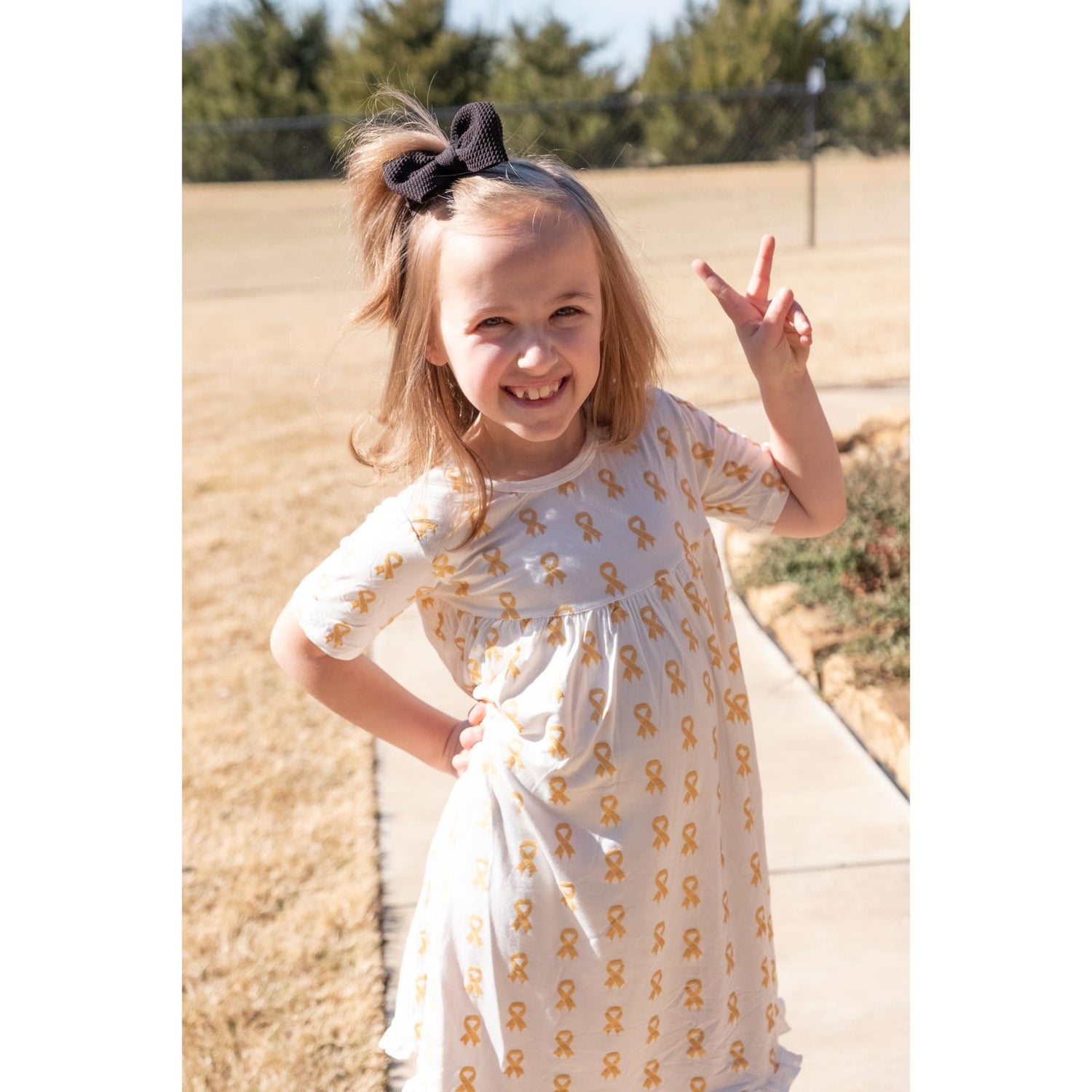 Print Short Sleeve Swing Dress in Gold Ribbon (264714)