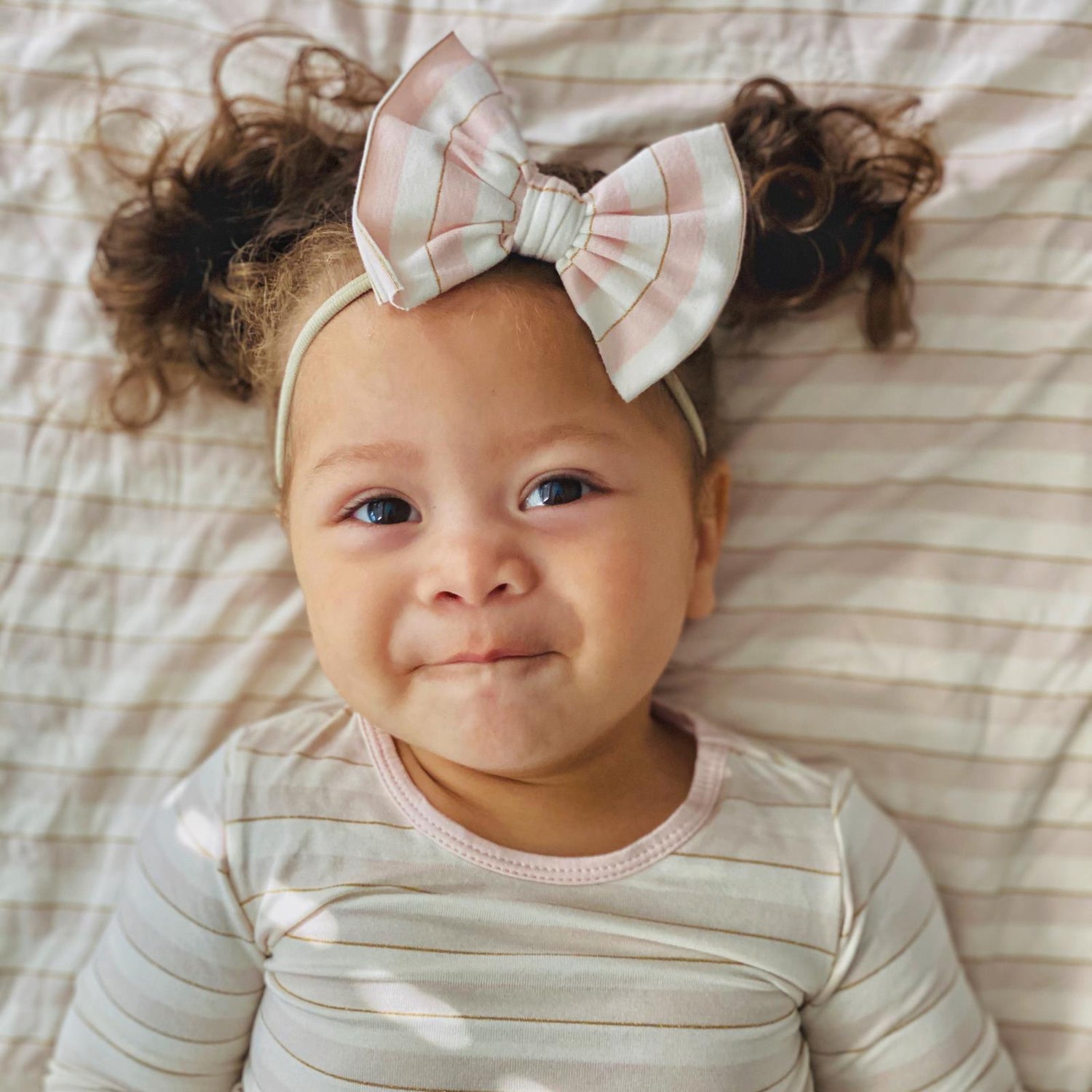 Print Luxe Skinny Bow with Nude Headband in Everyday Heroes Sweet Stripe