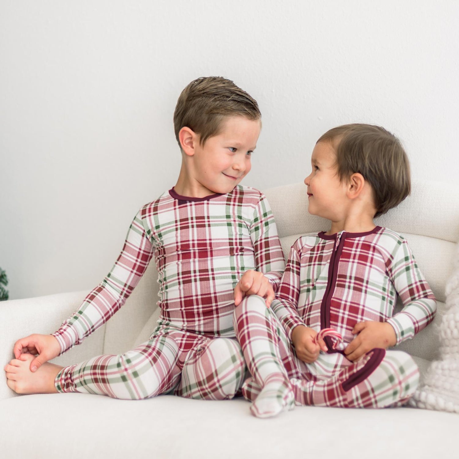 Print Long Sleeve Pajama Set in Fireside Plaid (373176)