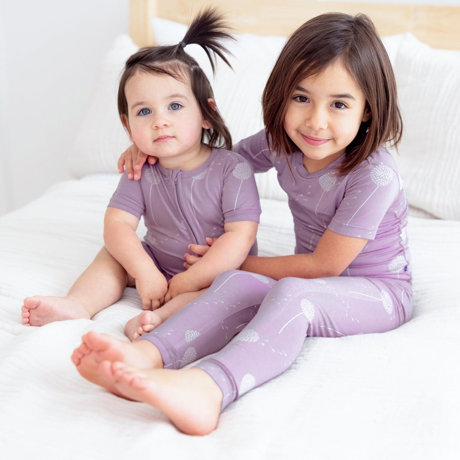 Print Shorty Sleeper with Zipper in Lavender Dandelion Wish (359969)