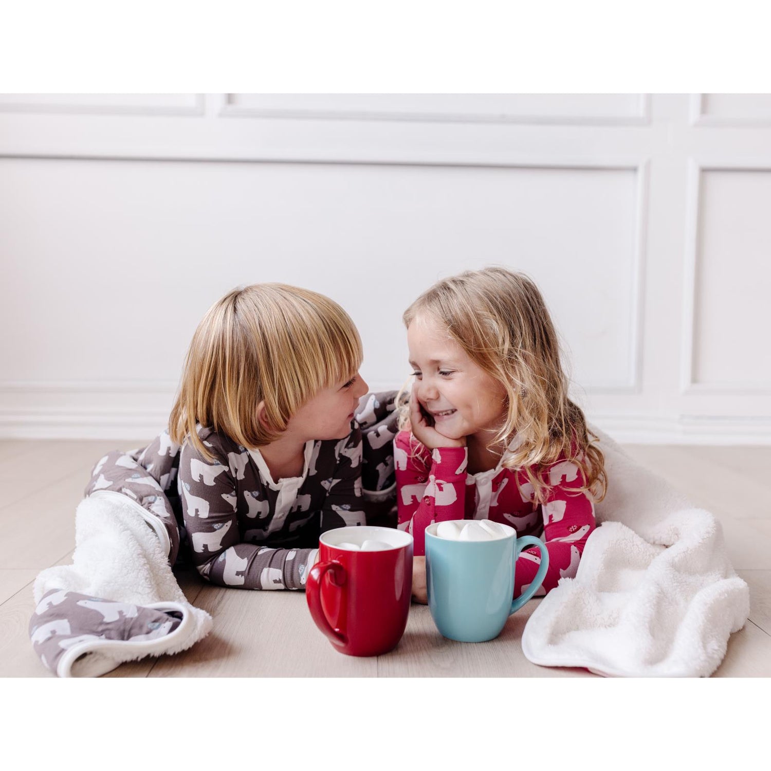 Print Long Sleeve Henley Pajama Set in Coffee Polar Bears