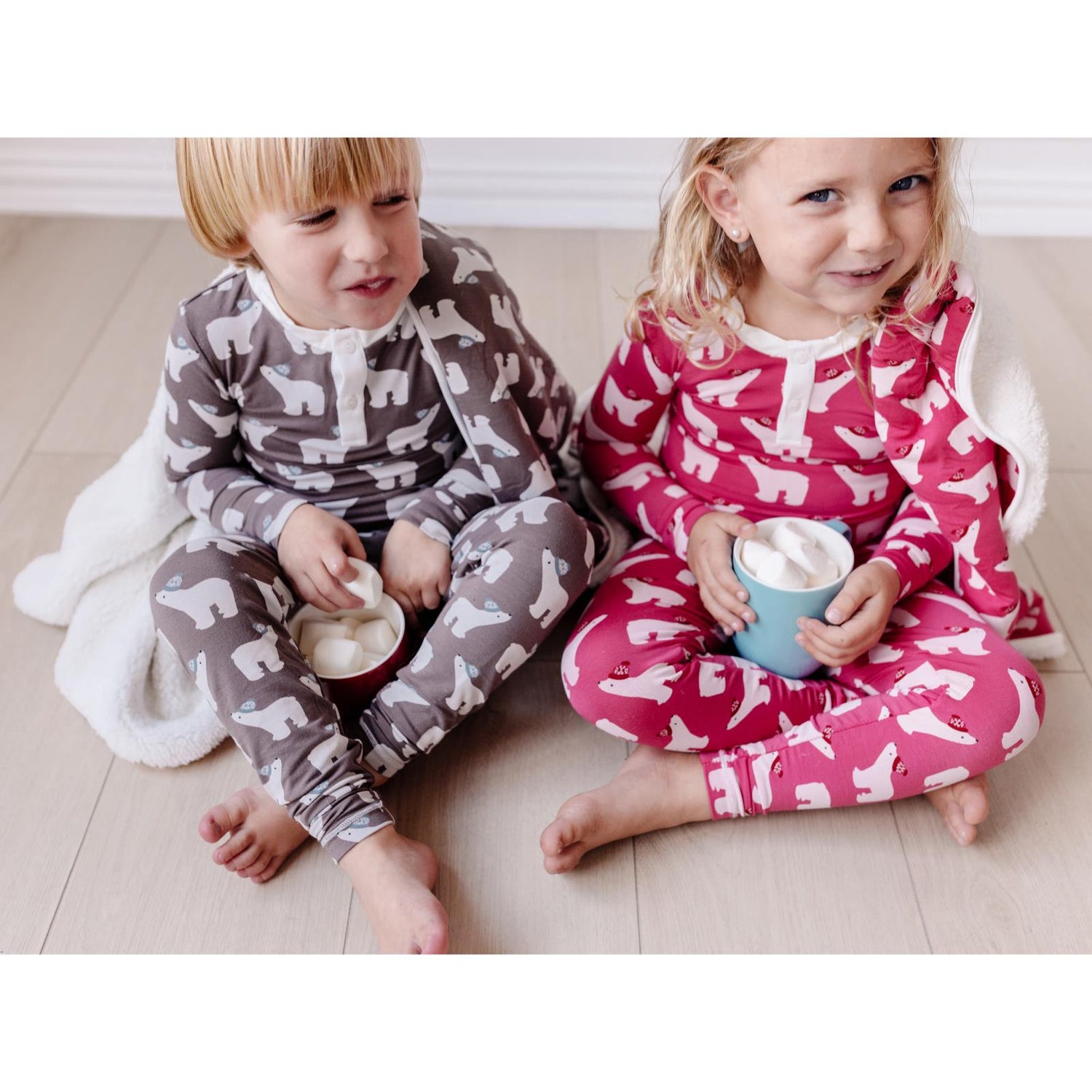 Print Long Sleeve Henley Pajama Set in Coffee Polar Bears