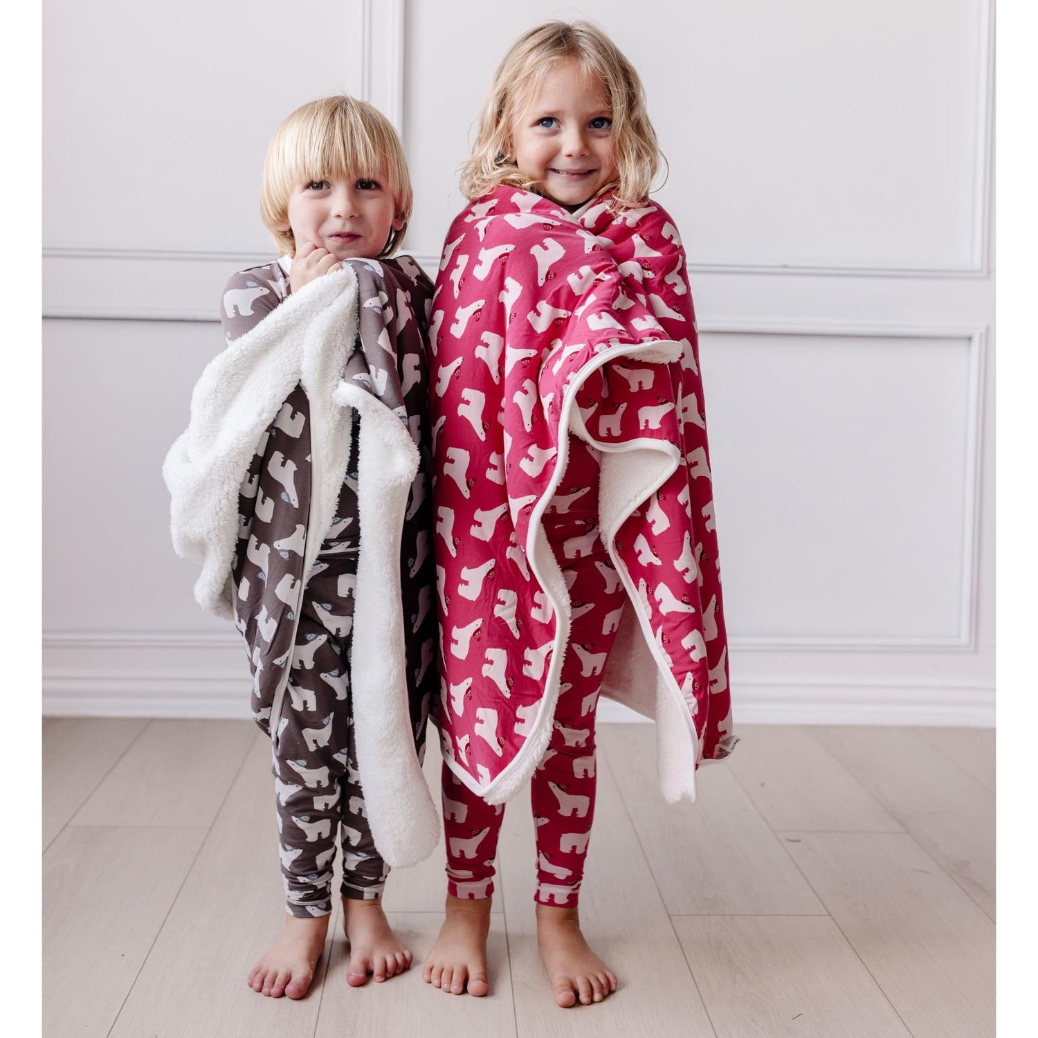 Print Long Sleeve Henley Pajama Set in Coffee Polar Bears