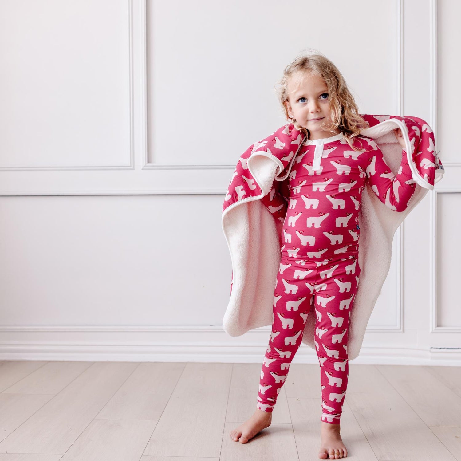 Print Long Sleeve Henley Pajama Set in Winter Rose Polar Bears