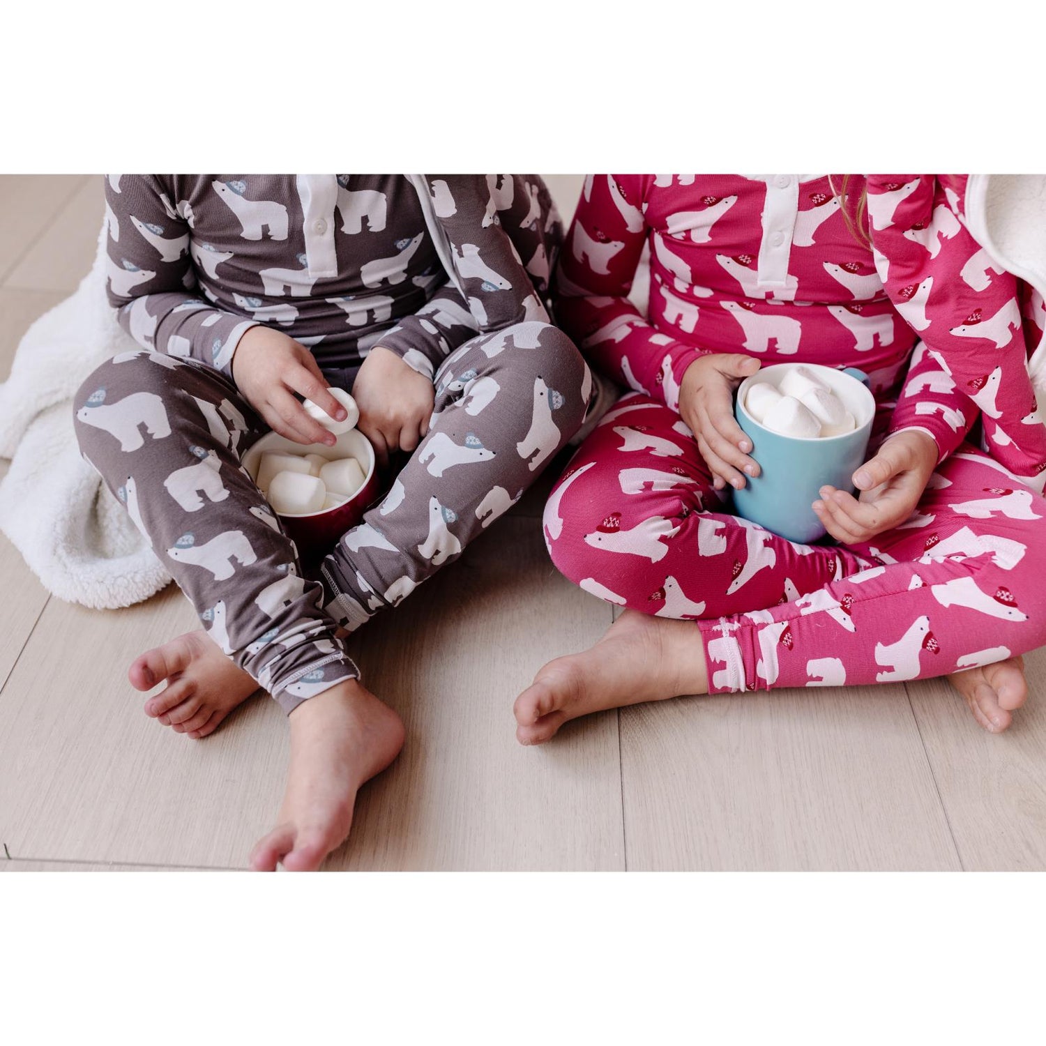 Print Long Sleeve Henley Pajama Set in Winter Rose Polar Bears