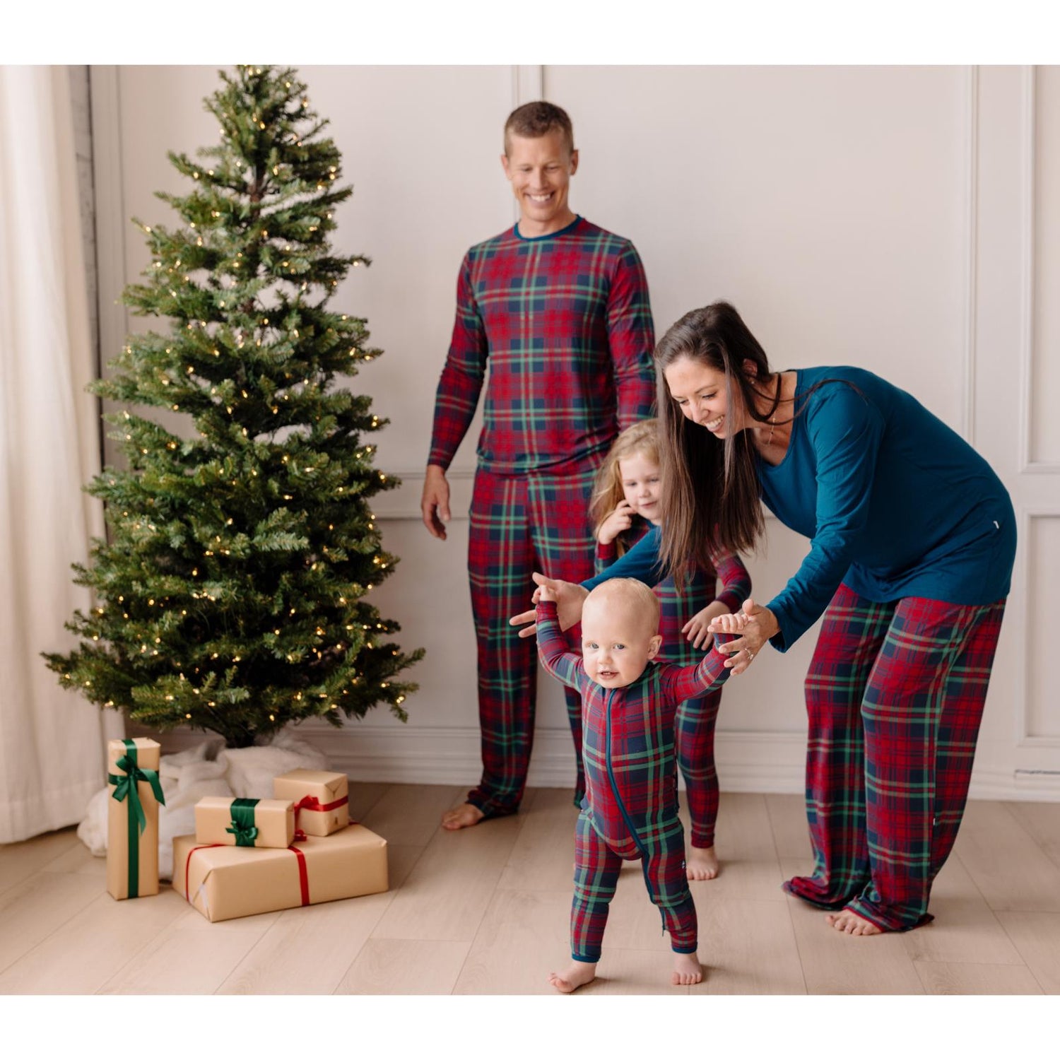 Men's Print Pajama Pants in Peacock Plaid