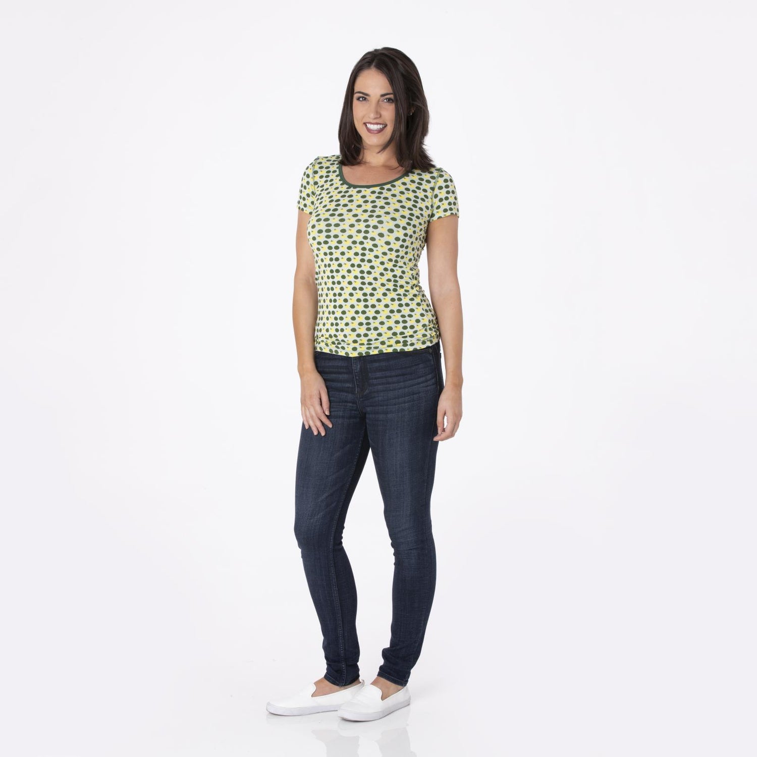 Print Short Sleeve Scoop Neck Tee in Aloe Tomatoes