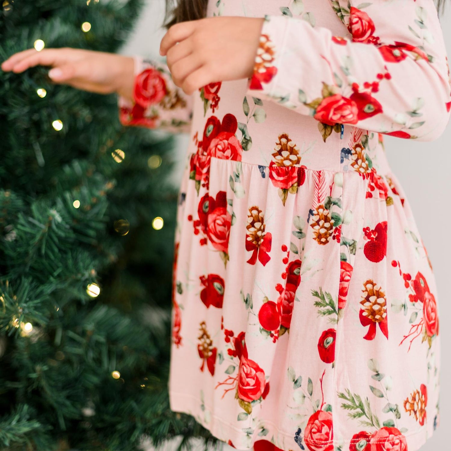 Print Long Sleeve Playtime Outfit Set in Baby Rose Holiday Floral (364153)