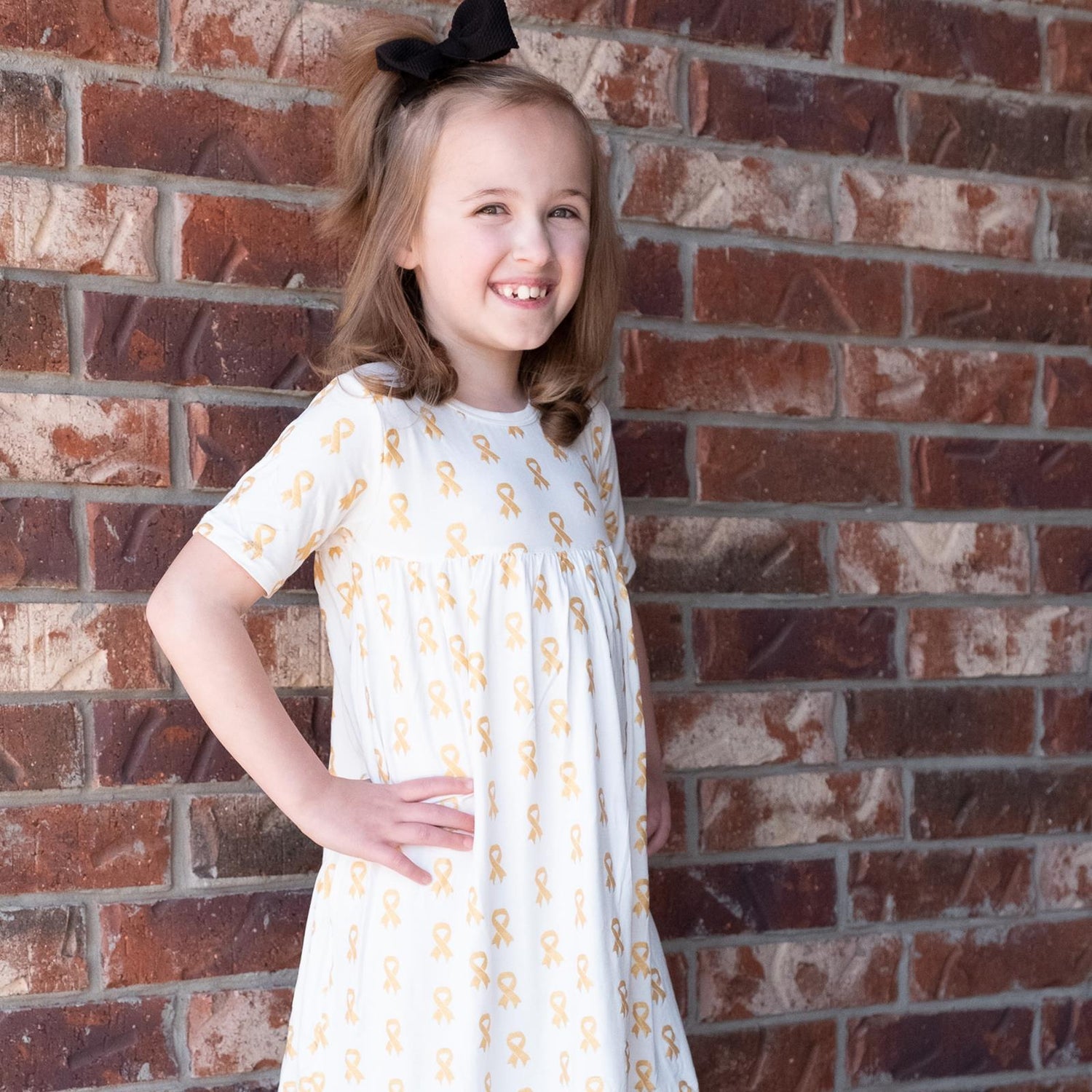 Print Classic Short Sleeve Swing Dress in Gold Ribbon