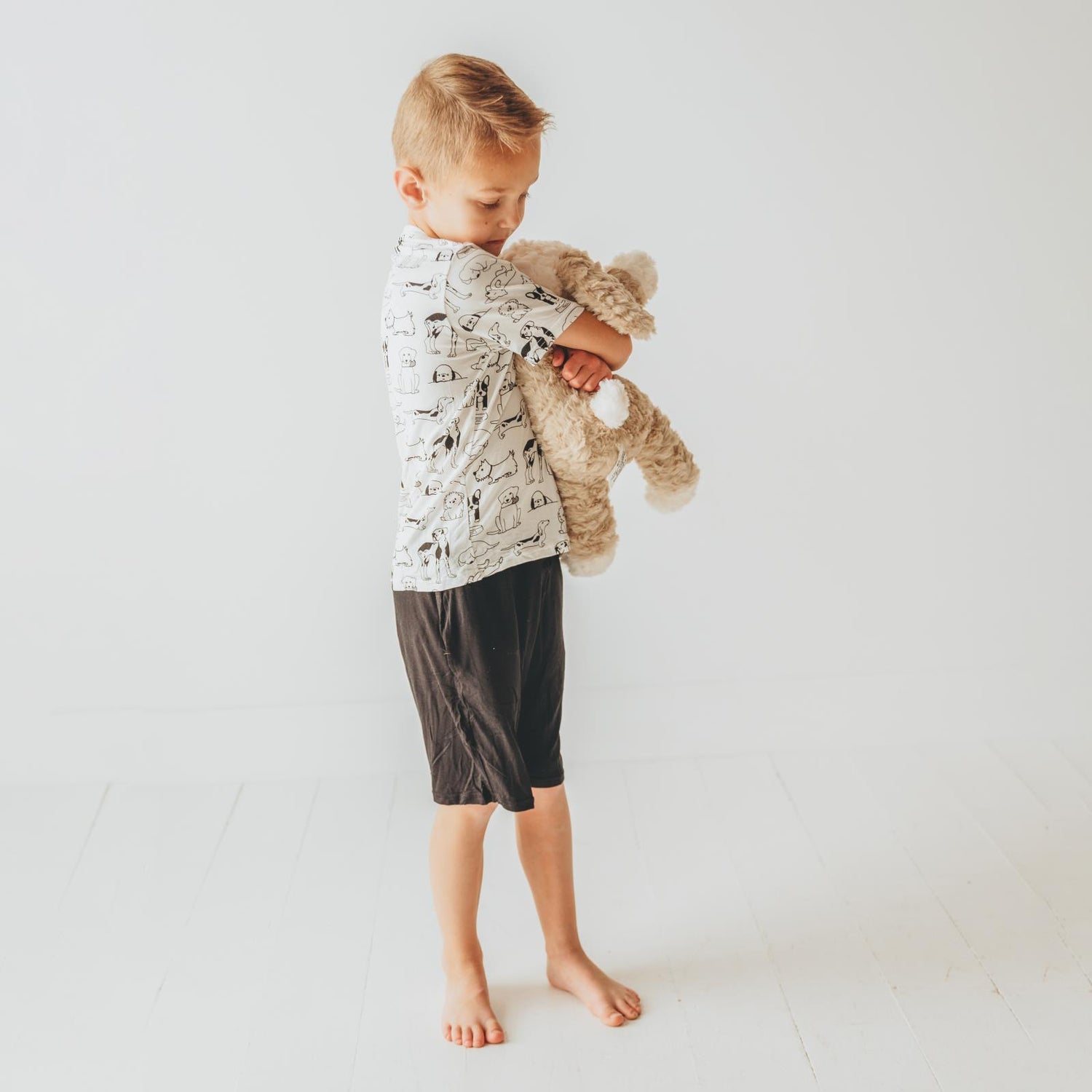 Print Short Sleeve Crew Neck Tee and Lightweight Drawstring Shorts Set in Natural Dogs (314718)