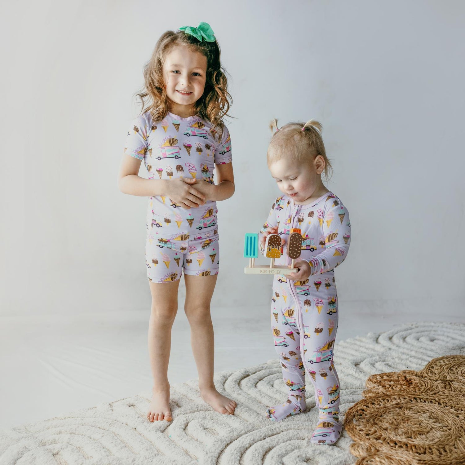 Print Short Sleeve Pajama Set with Shorts in Thistle Ice Cream Truck (362253)