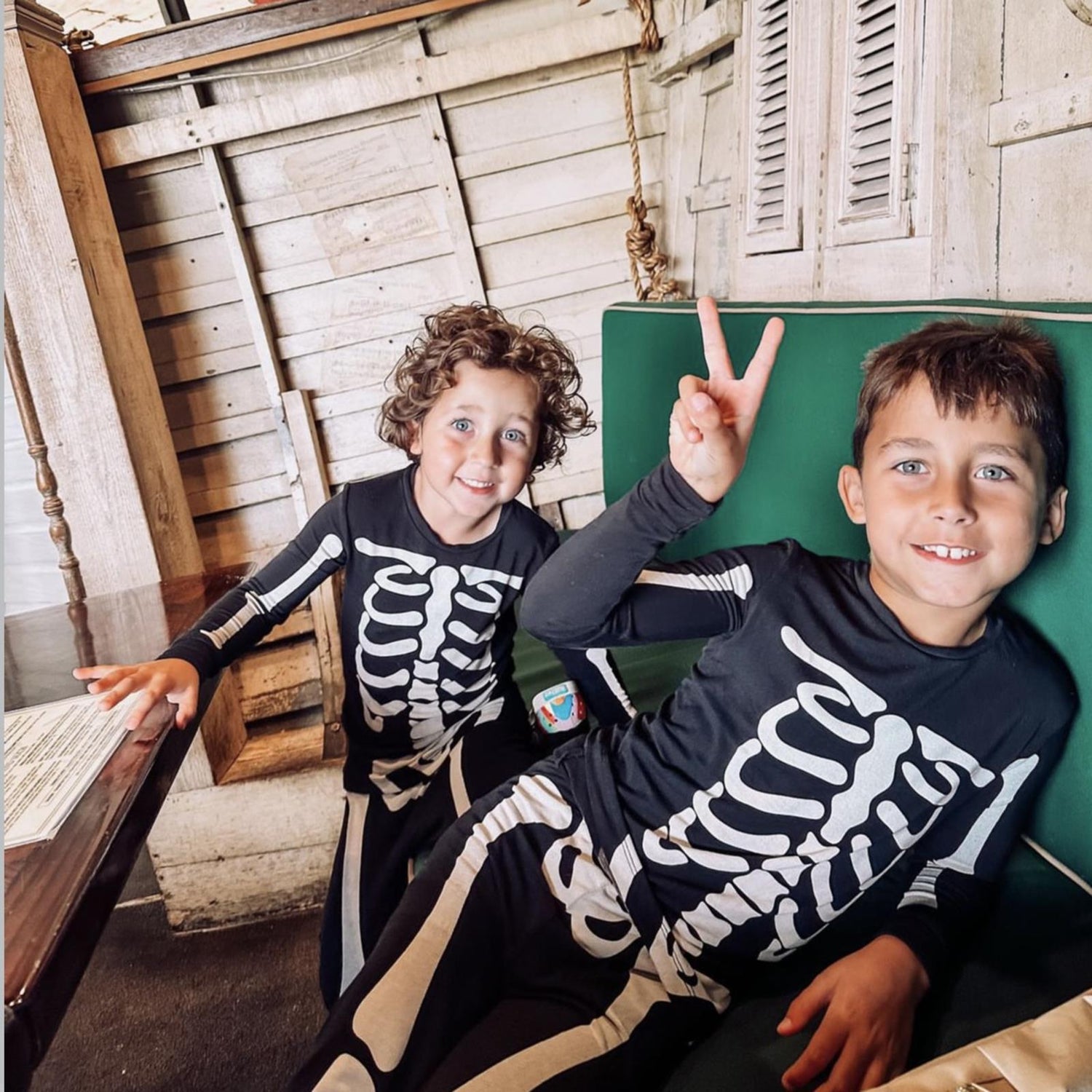 Long Sleeve Full Graphic Pajama Set in Midnight Skeleton (275510)