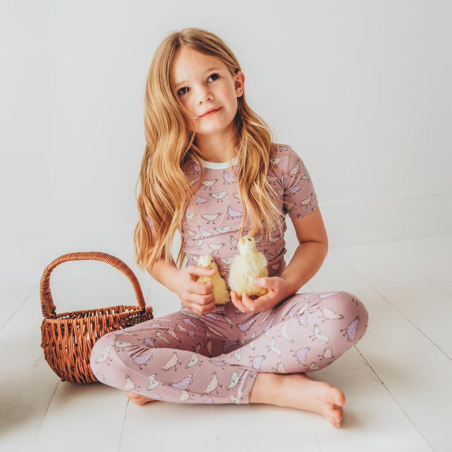 Print Short Sleeve Pajama Set in Lavender Chickens (313860)