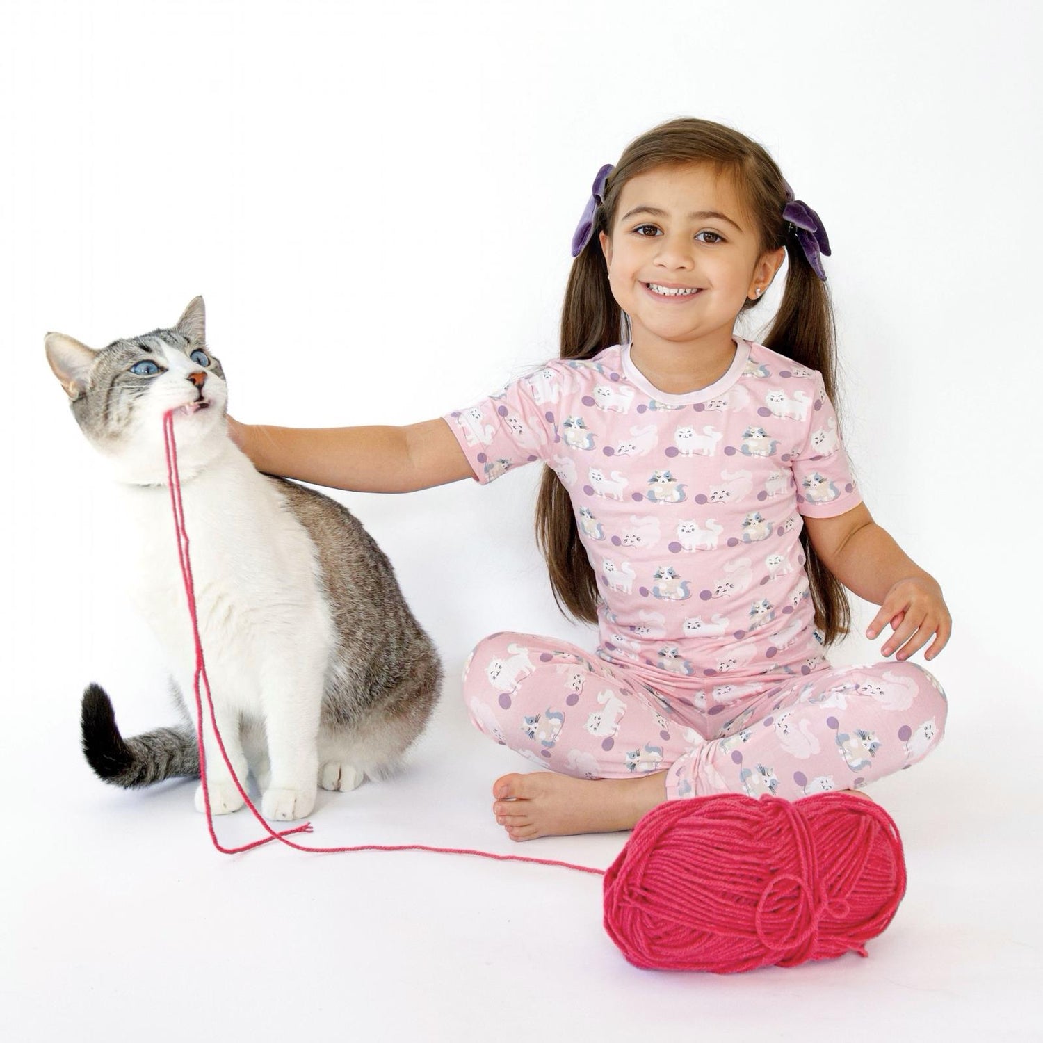 Print Short Sleeve Pajama Set in Cake Pop Cats and Yarn (313747)