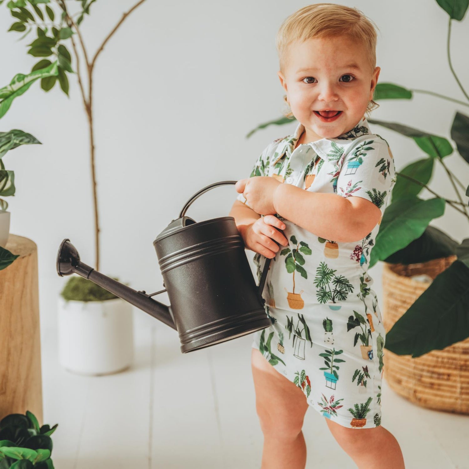 Print Short Sleeve Polo Romper in Fresh Air House Plants (359339)