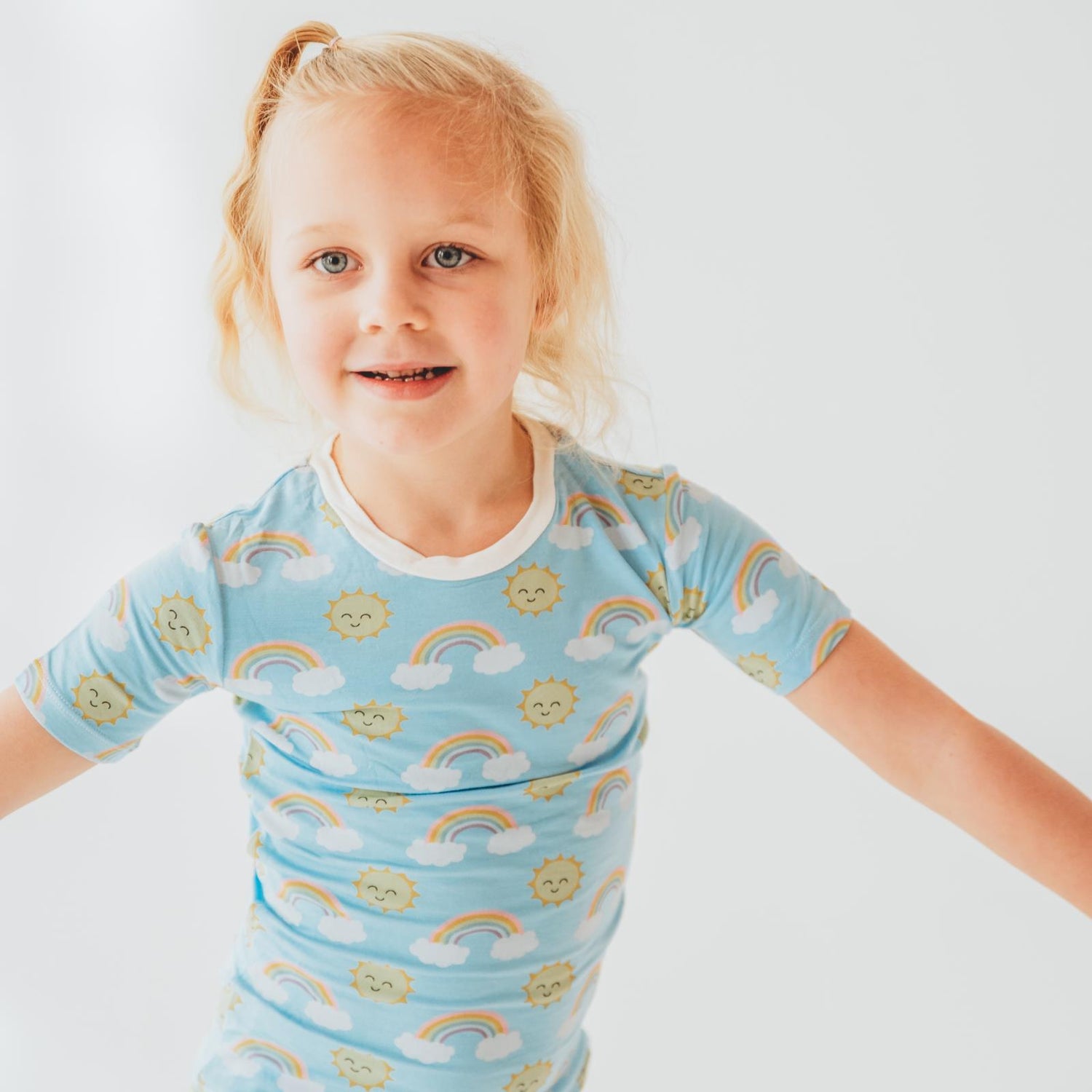 Print Short Sleeve Pajama Set in Sunshine and Rainbows (359360)