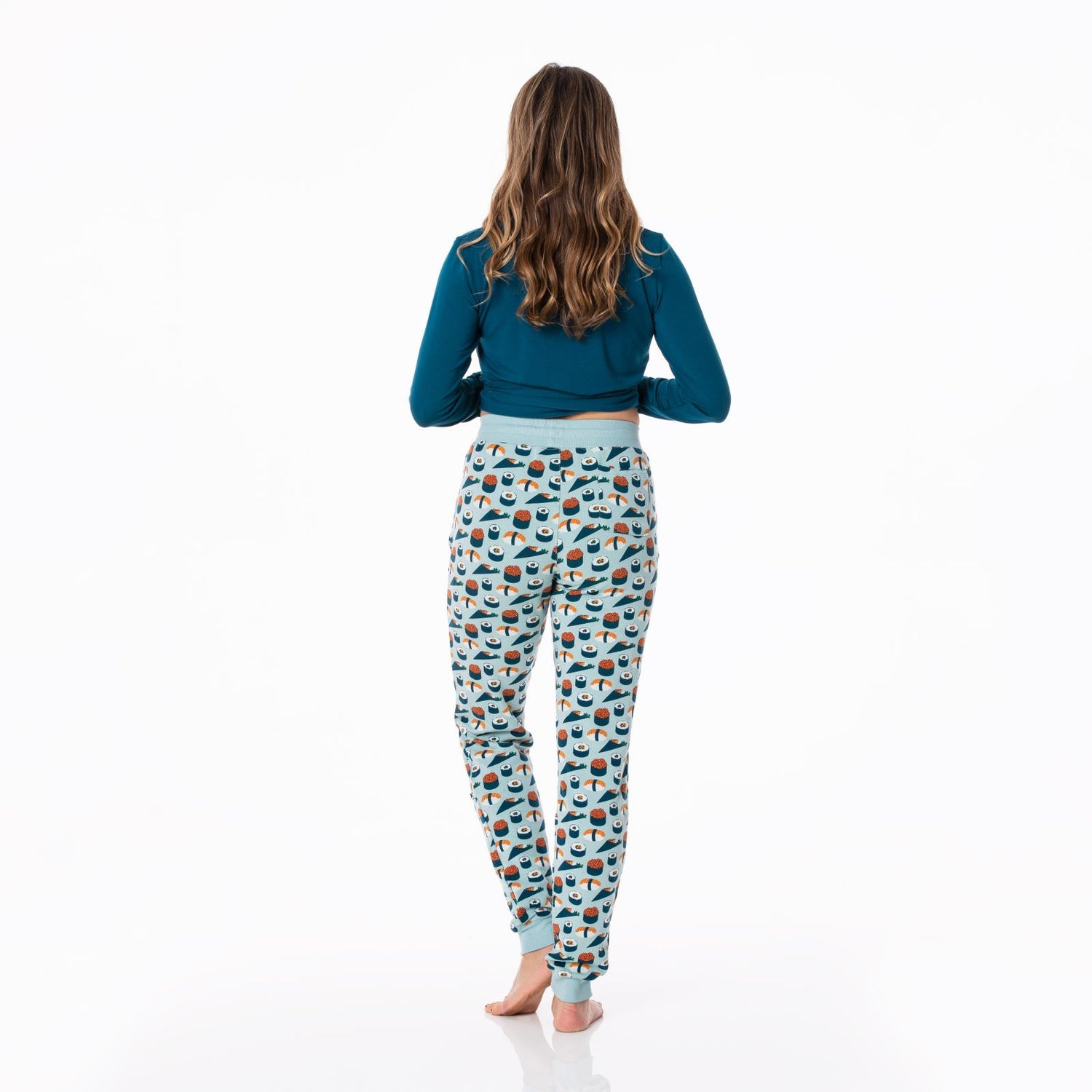 Women's Long Sleeve Scoop Neck Tee in Peacock