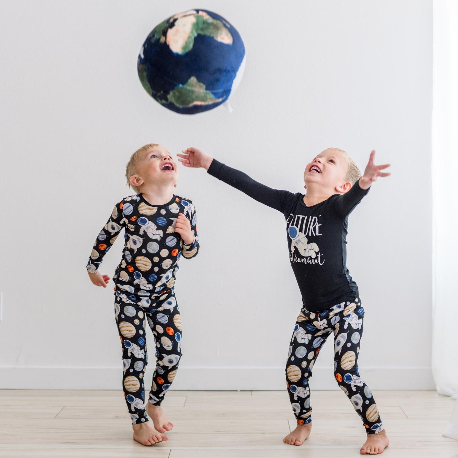 Long Sleeve Graphic Tee Pajama Set in Midnight Space Dream (373359)