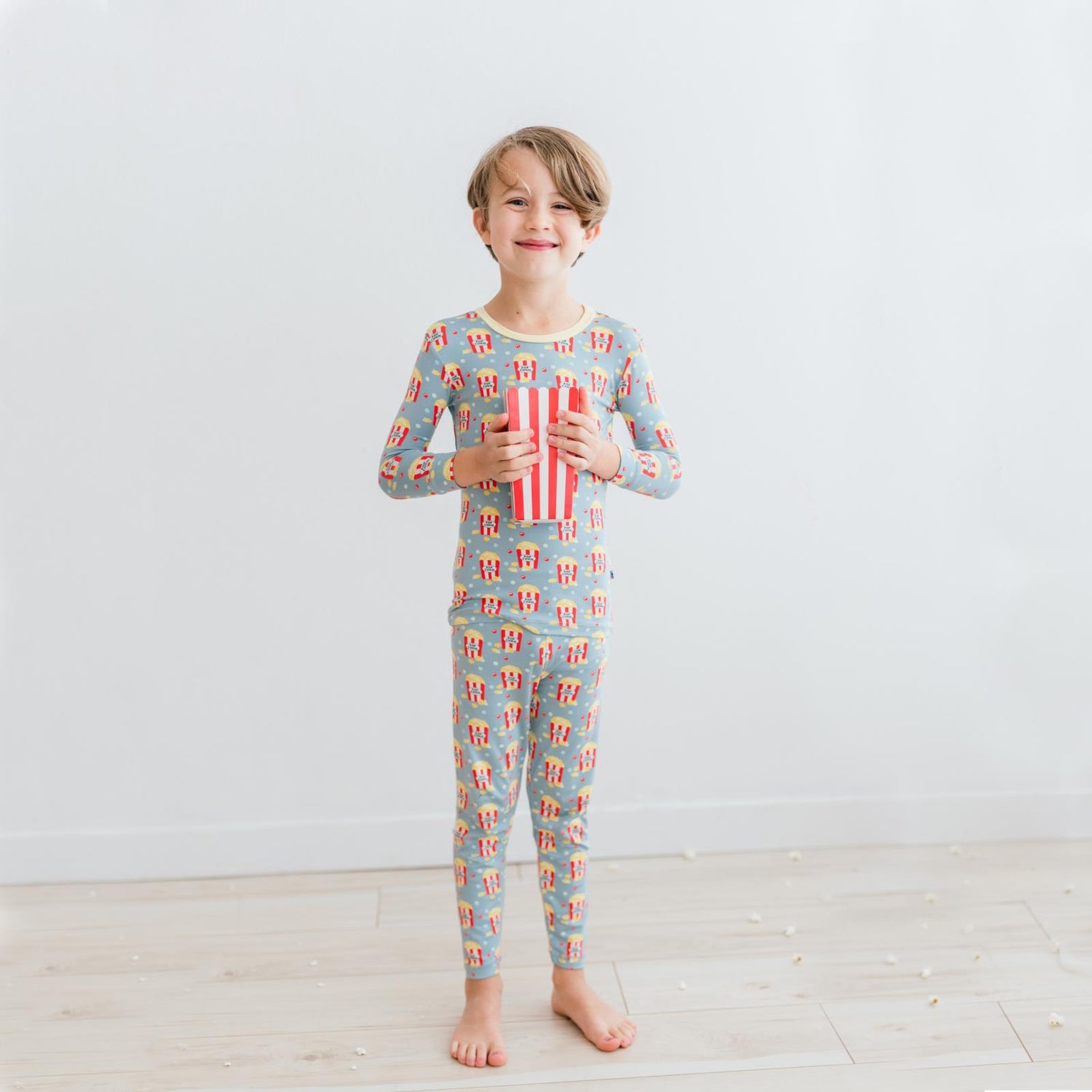 Print Long Sleeve Pajama Set in Stormy Sea Movie Night (373353)