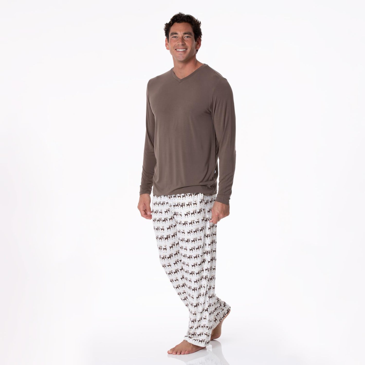 Men's Long Sleeve V-Neck Tee in Coffee