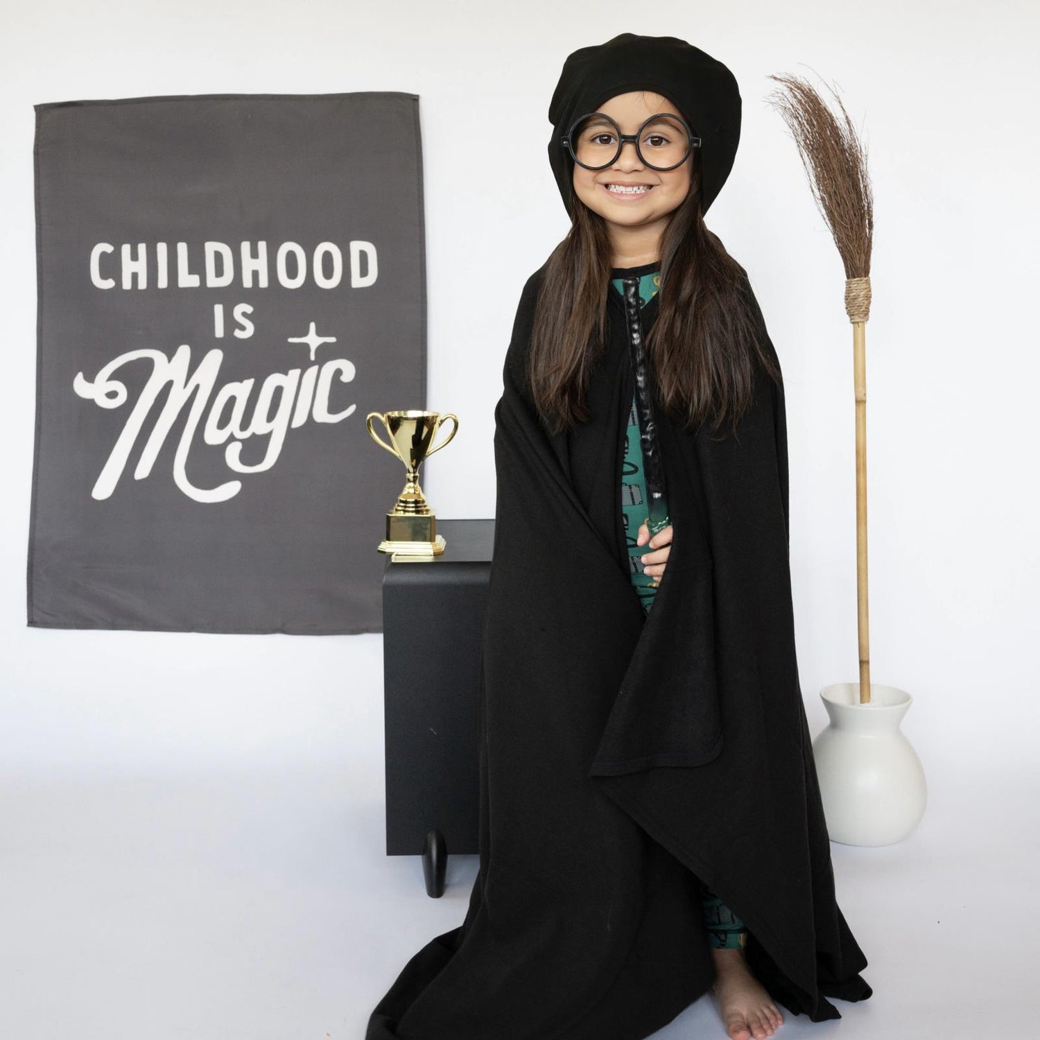 Fleece Hooded Blanket in Midnight