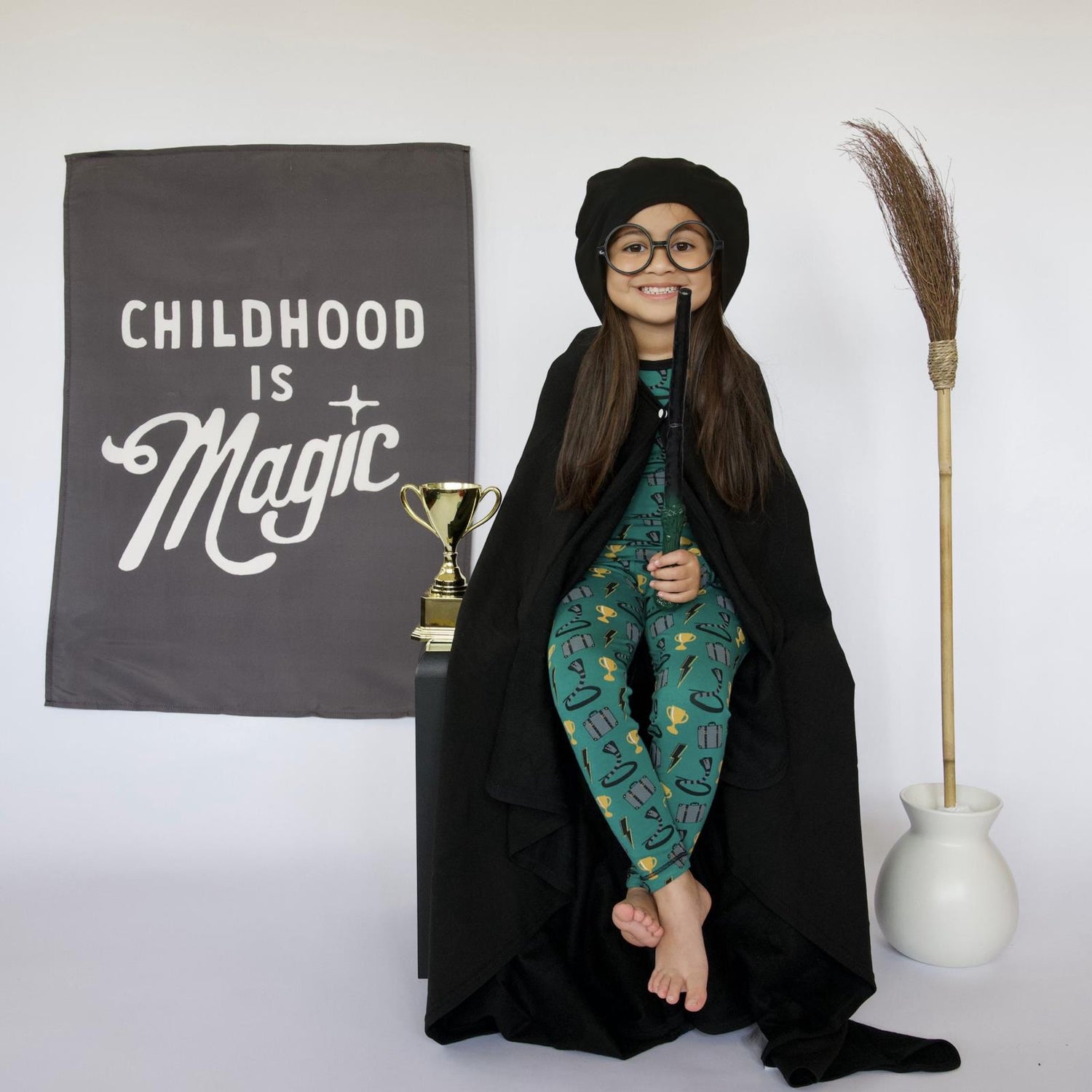 Fleece Hooded Blanket in Midnight