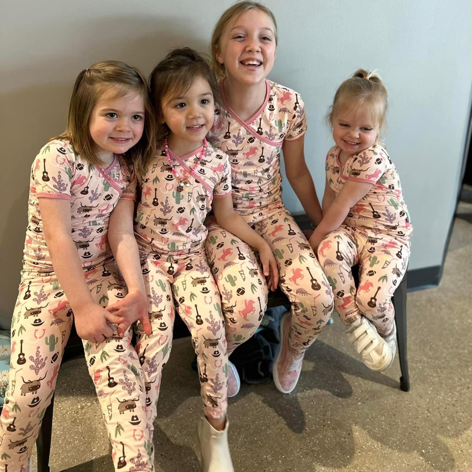 Print Short Sleeve Kimono Pajama Set in Peach Blossom Rodeo (270243)