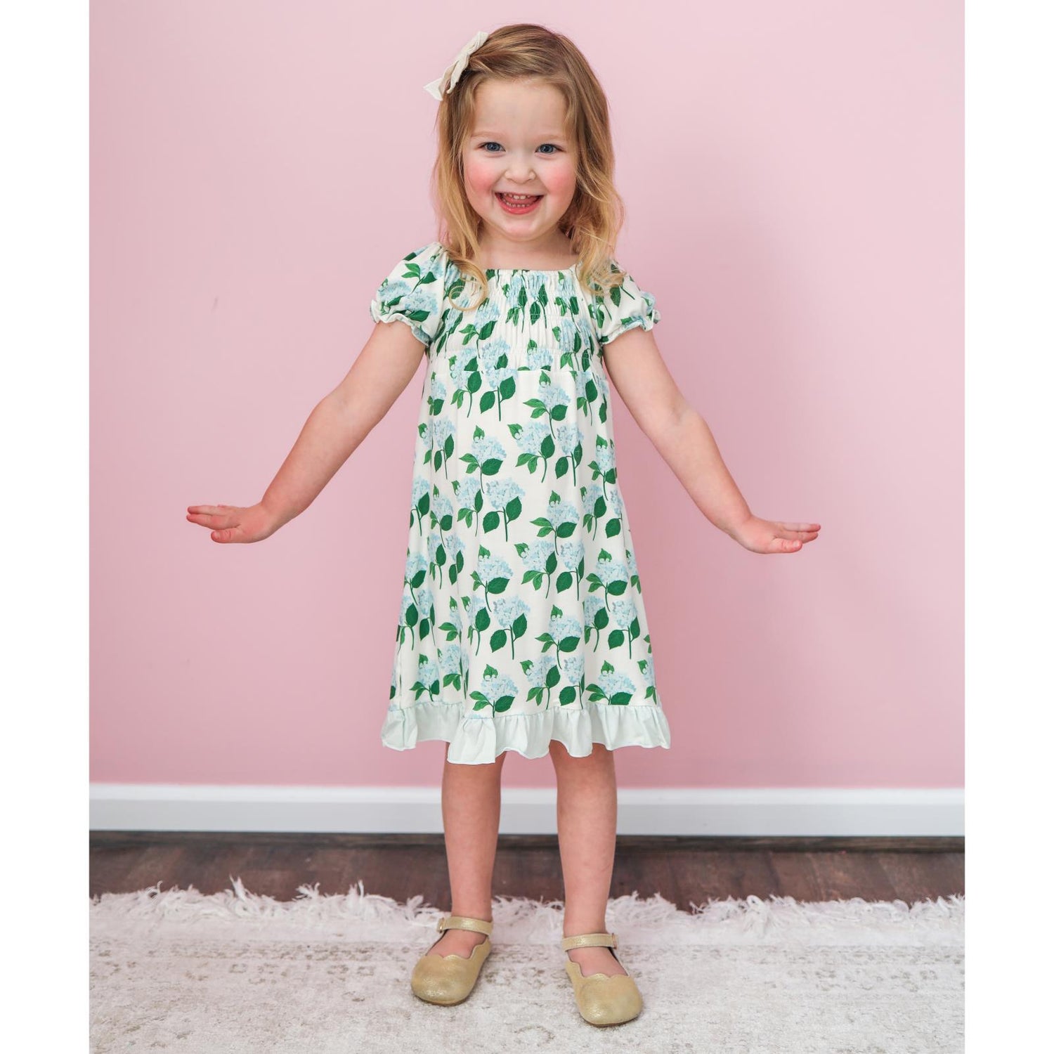Print Short Sleeve Gathered Dress in Hydrangea Bouquet (312141)