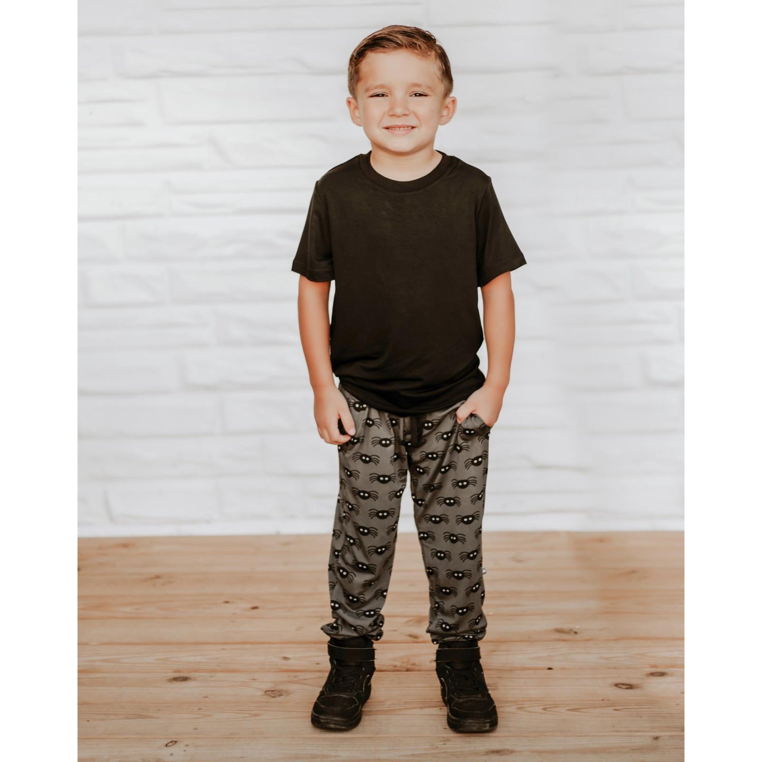 Print Lightweight Joggers in Stone Spiders (324957)