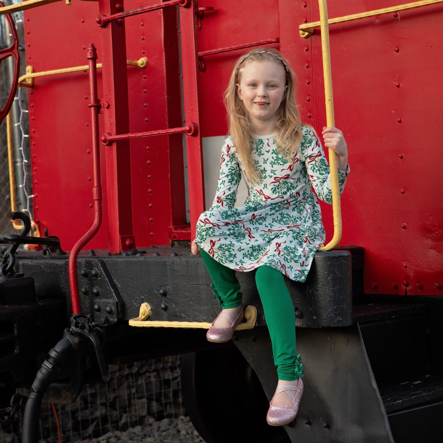 Print Long Sleeve Twirl Dress with Pockets in Illusion Blue Mistletoe & Ribbons (341082)