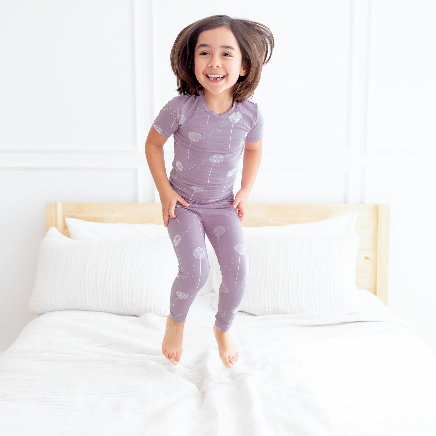Print Short Sleeve Pajama Set in Lavender Dandelion Wish (321514)