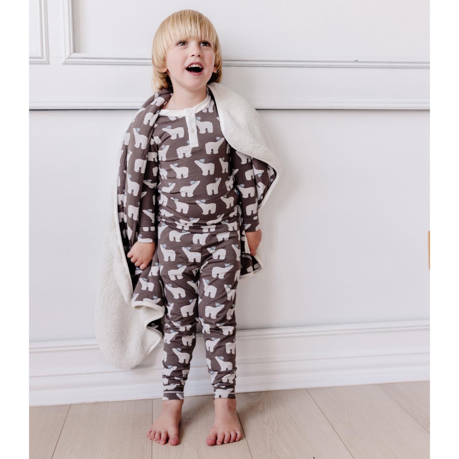 Print Long Sleeve Henley Pajama Set in Coffee Polar Bears