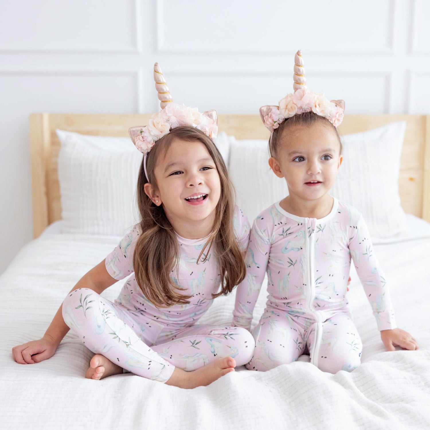 Print Footie with 2 Way Zipper in Shrinking Violet Sleeping Unicorns (359918)