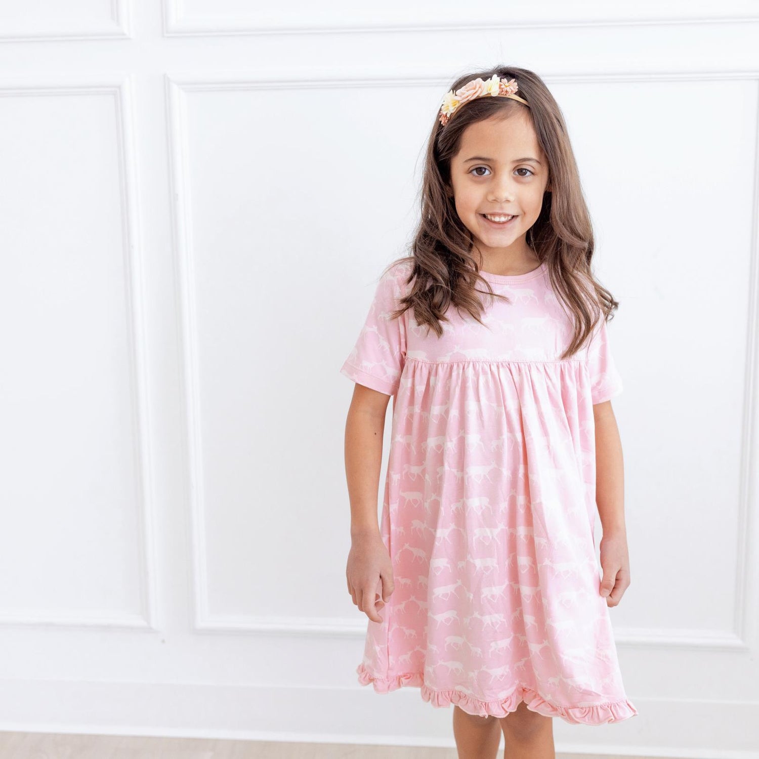 Print Short Sleeve Swing Dress in Cake Pop Doe & Fawn (359928)