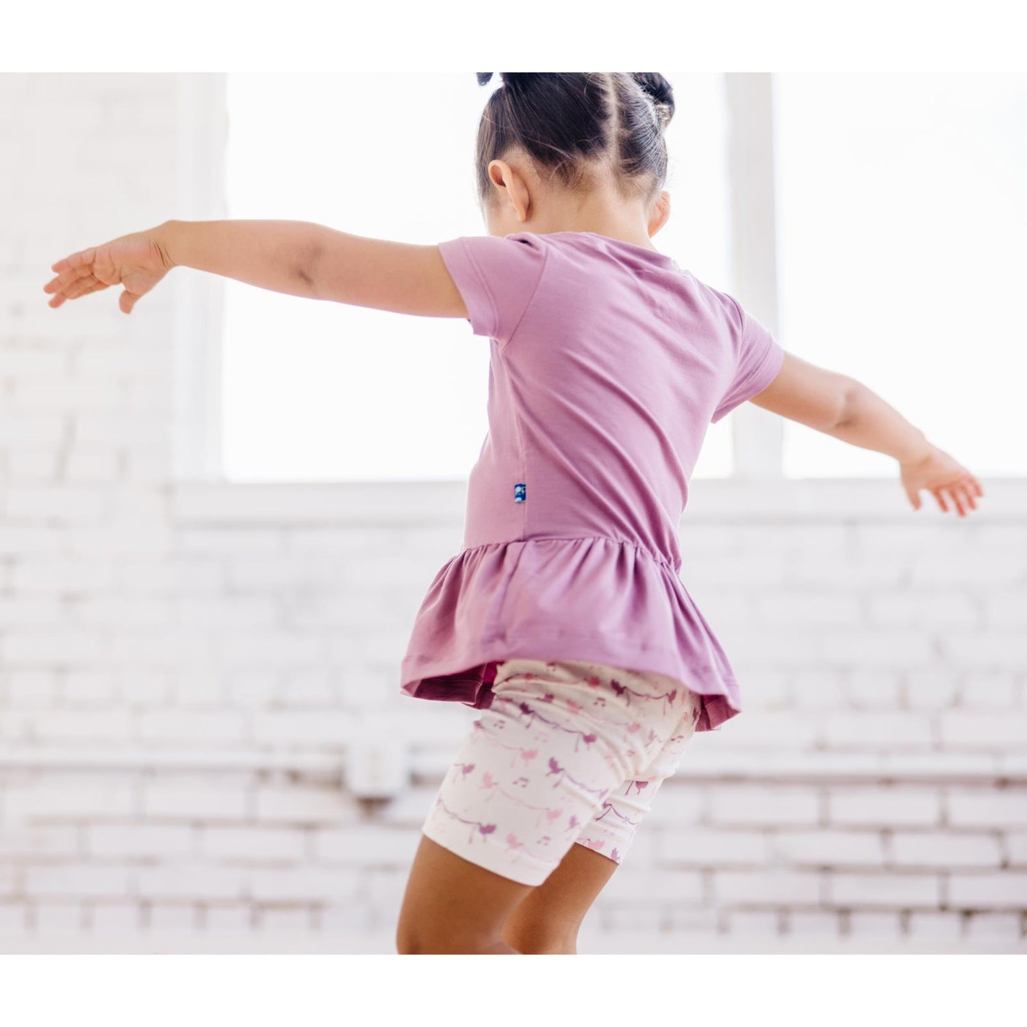 Print Short Sleeve Playtime Outfit Set in Natural Bird Banner