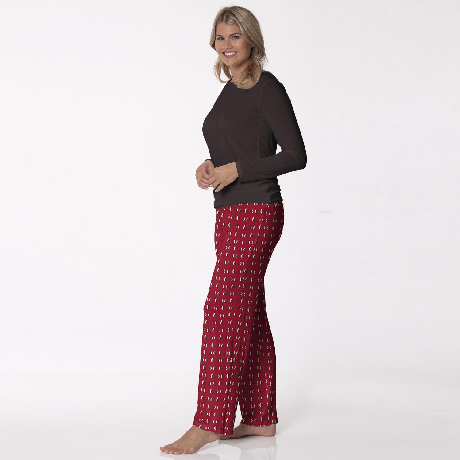 Women's Long Sleeve Loosey Goosey Tee & Pajama Pants Set in Crimson Penguins