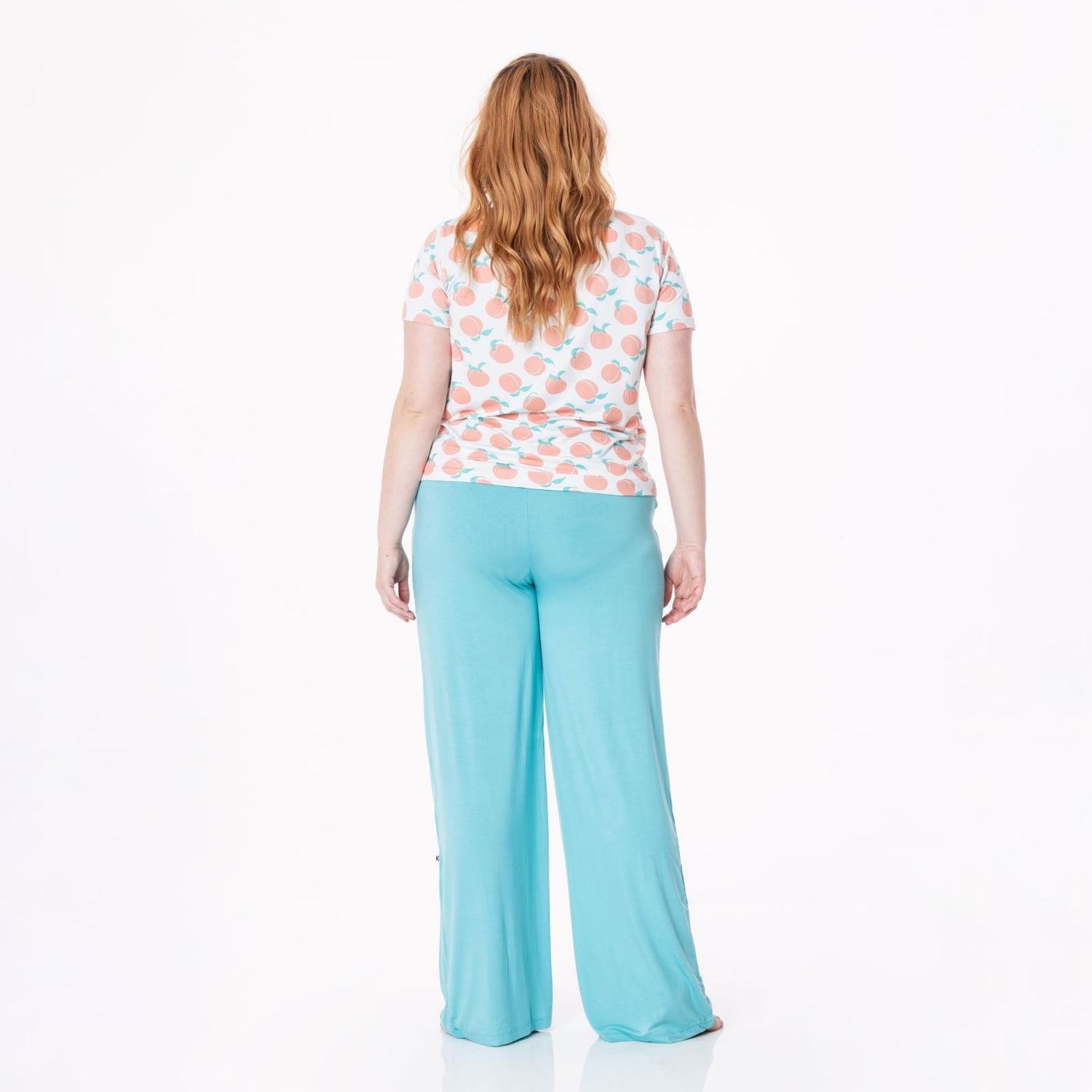 Women's Print Short Sleeve Relaxed Tee in Fresh Air Peaches